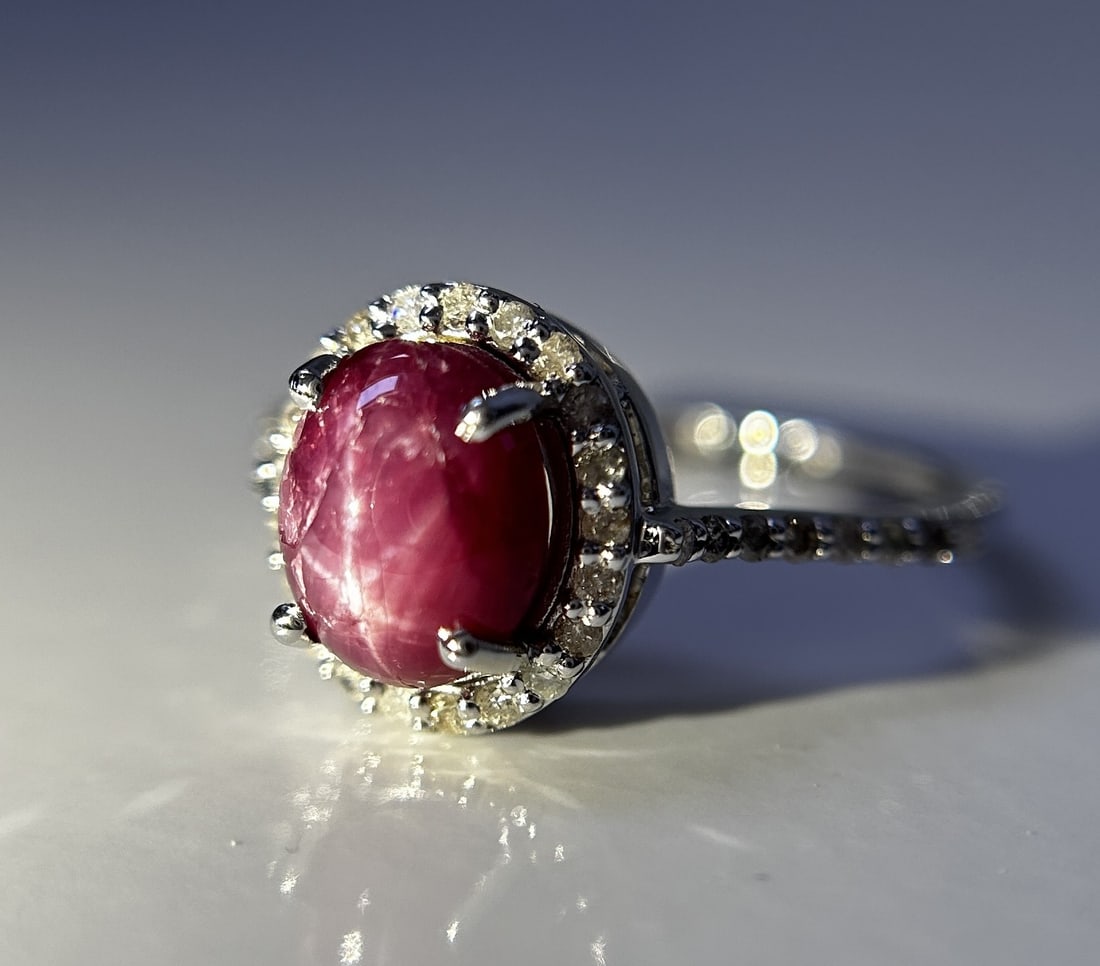 Natural Star Ruby Ring 2.71ct With Natural Diamonds & 18k Gold: Title: Natural Star Ruby Ring 2.71ct With Natural Diamonds & 18k Gold Description: Beautiful 2.71 Ct Natural Star Ruby Ring With Natural Diamonds. Dispatched with Royal Mail Sig