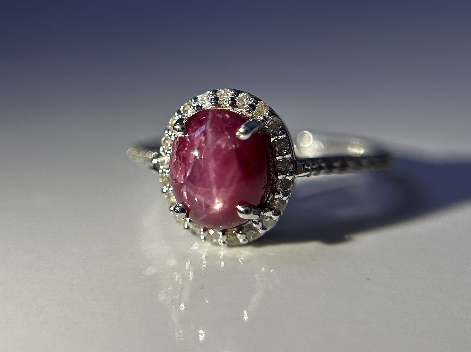 Natural Star Ruby Ring 2.71ct With Natural Diamonds & 18k Gold - 2
