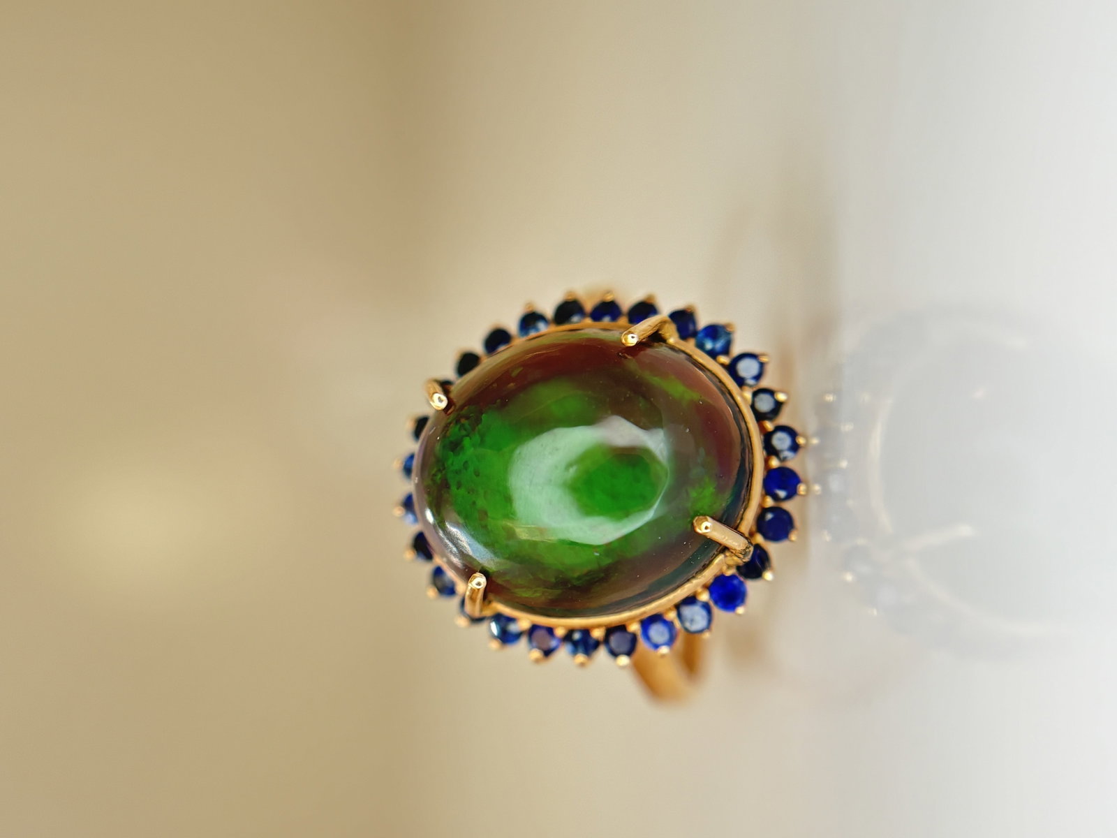 Beautiful Natural 3.40Ct Black Opal Ring With Natural Blue Sapphire and 18k Gold: Title: Beautiful Natural 3.40Ct Black Opal Ring With Natural Blue Sapphire and 18k Gold Description: Beautiful Natural 3.40Ct Black Opal Ring With Natural Blue Sapphire and 18k Gold Description