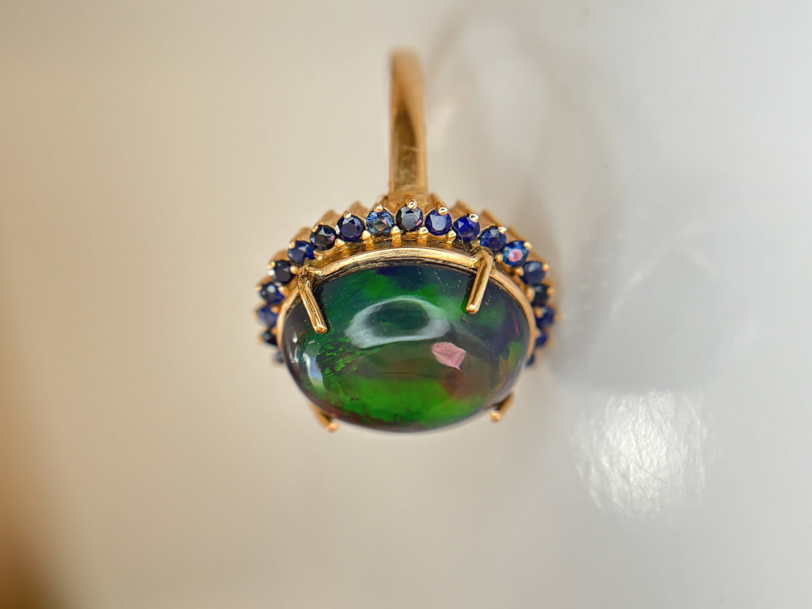 Beautiful Natural 3.40Ct Black Opal Ring With Natural Blue Sapphire and 18k Gold - 3