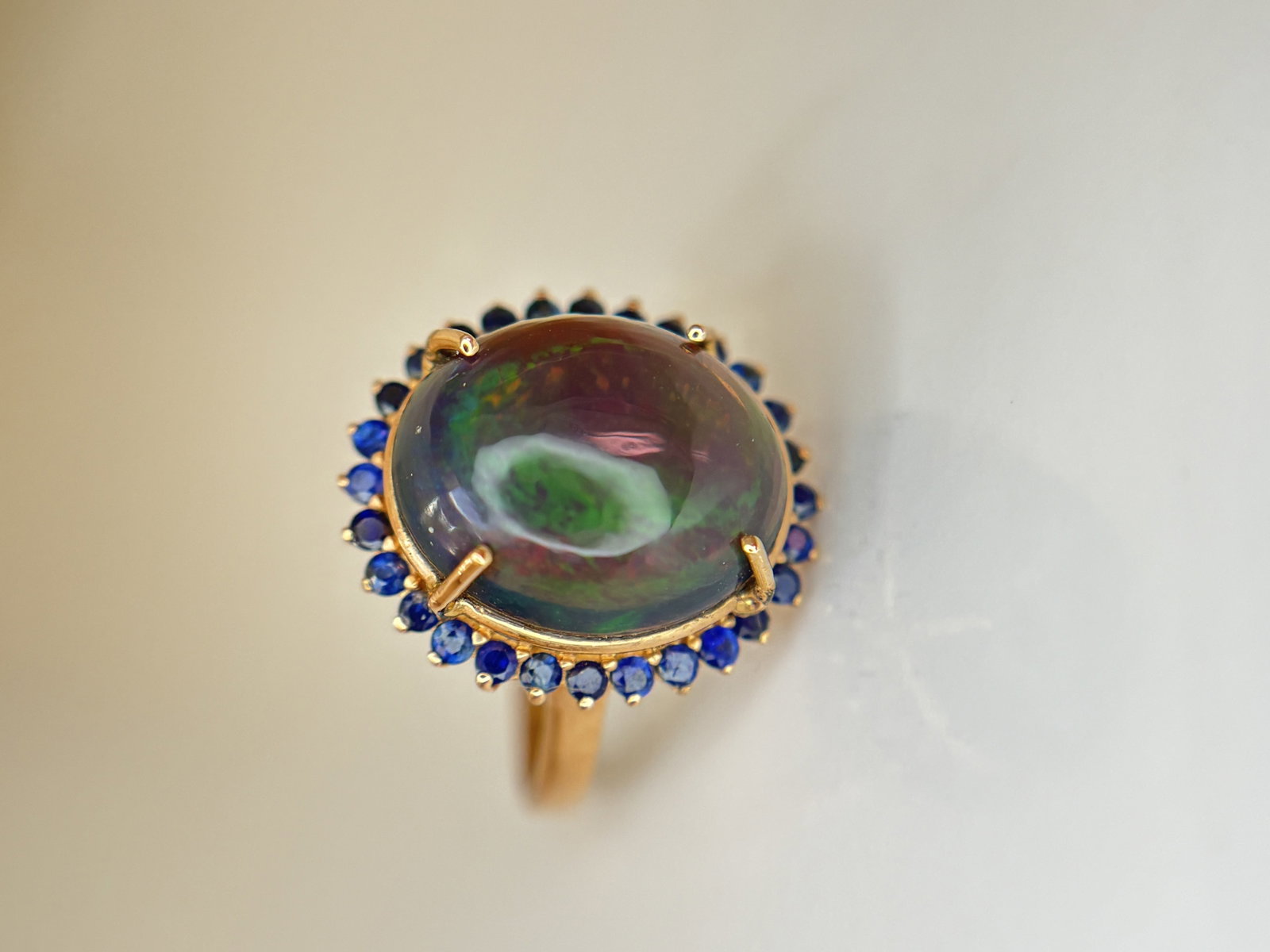 Beautiful Natural 3.40Ct Black Opal Ring With Natural Blue Sapphire and 18k Gold - 8