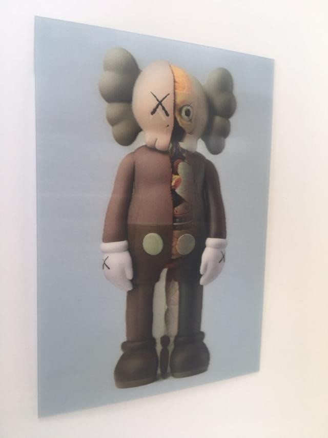 Kaws (b.1974) Import, 3D Lenticular Image Flayed Companion In Brown, Exhibition At NGV, Framed, 2... - 10