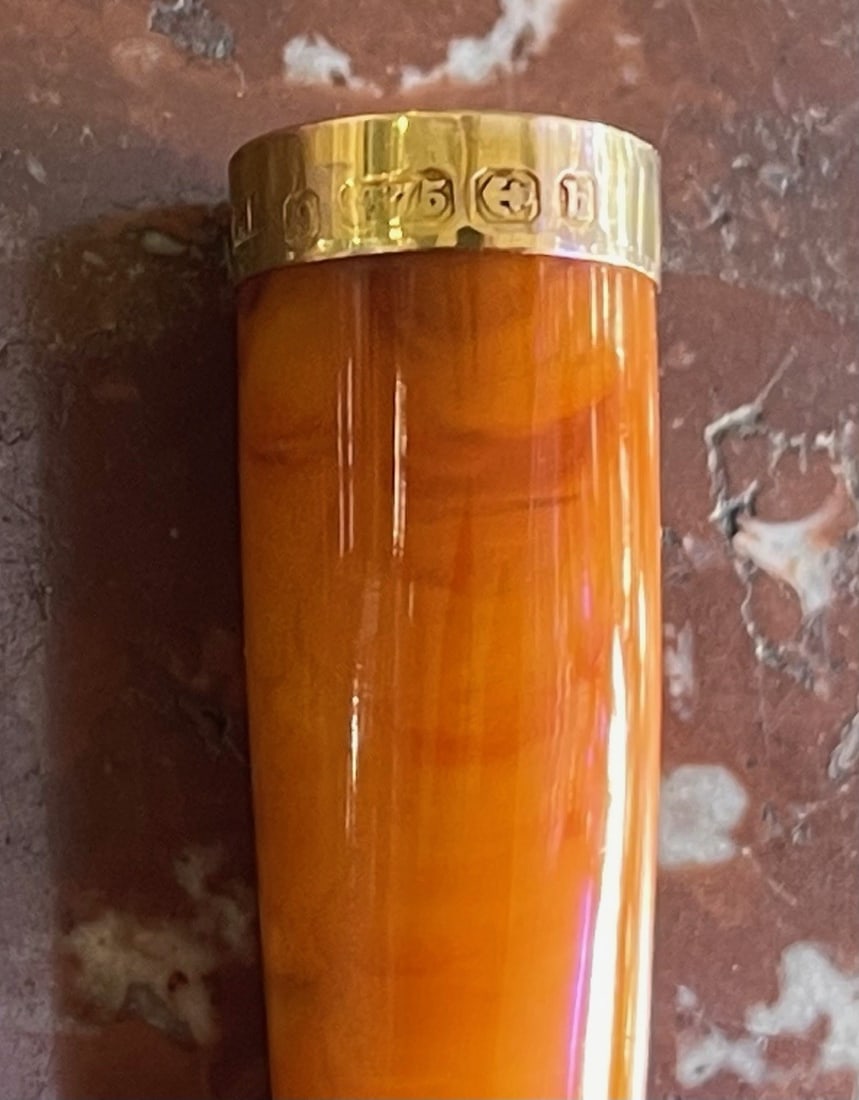 Antique 9ct Gold Mounted Amber Cheroot Holder in Engraved Silver Case - 2