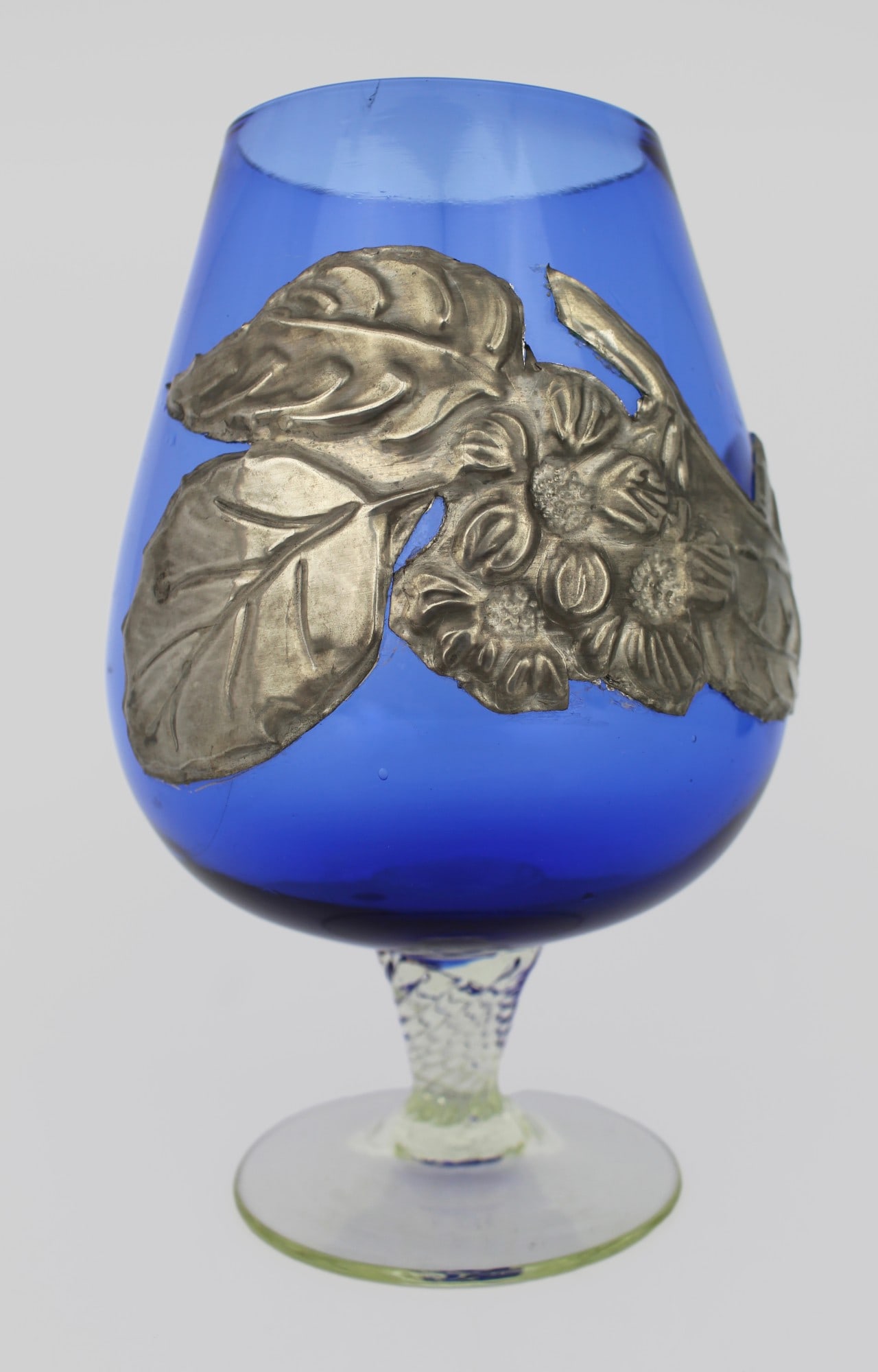 Antique Blue Glass Goblet with Pewter Mounts, Art Nouveau, c.1900: Title: Antique Blue Glass Goblet with Pewter Mounts, Art Nouveau, c.1900 Description: Antique Blue Glass Goblet with Pewter Mounts, Art Nouveau, c.1900 A decorative antique goblet in rich