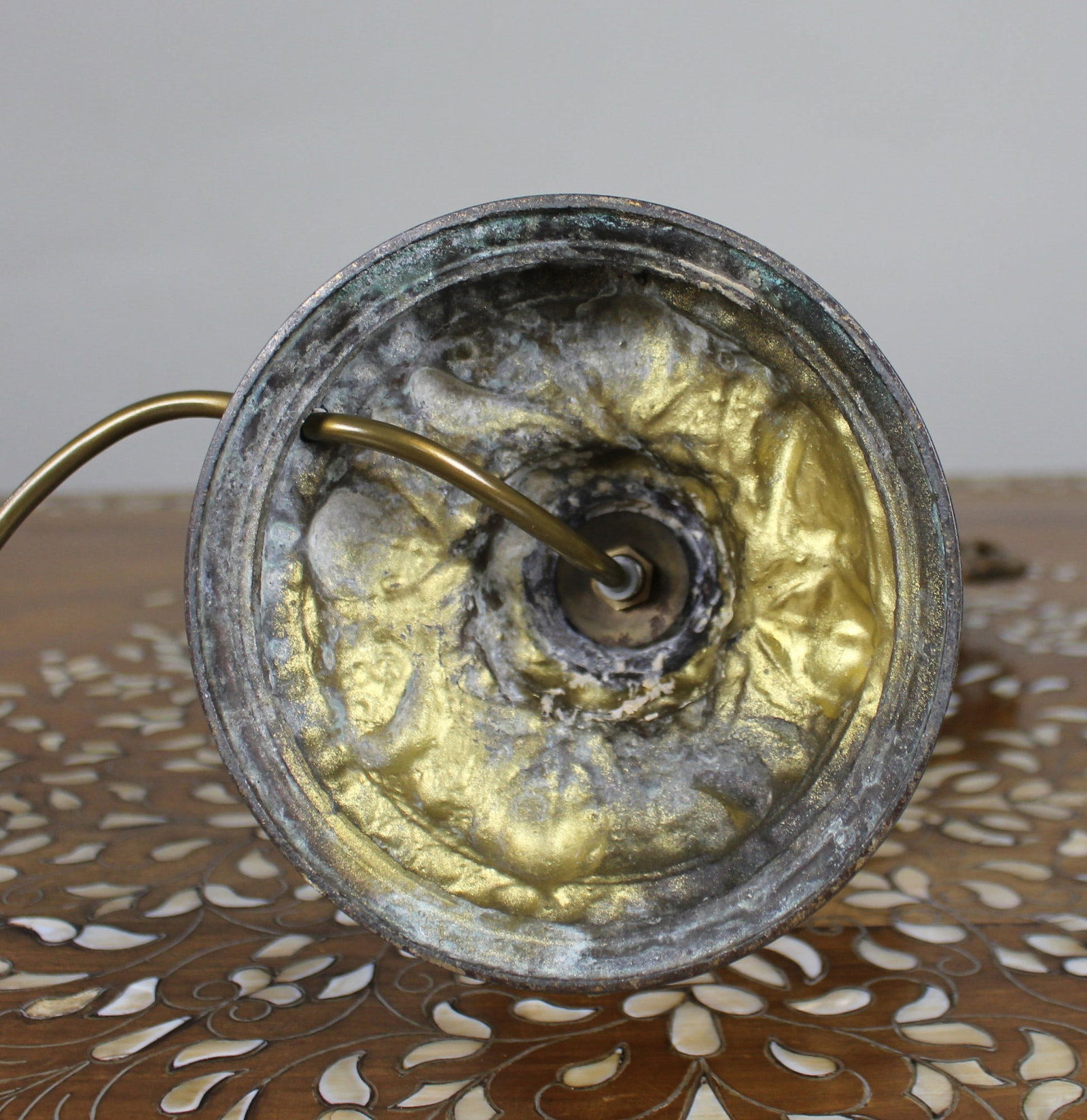 Late 19th c. Gilded Metal Ewer Lamp – Later Electrified - 6