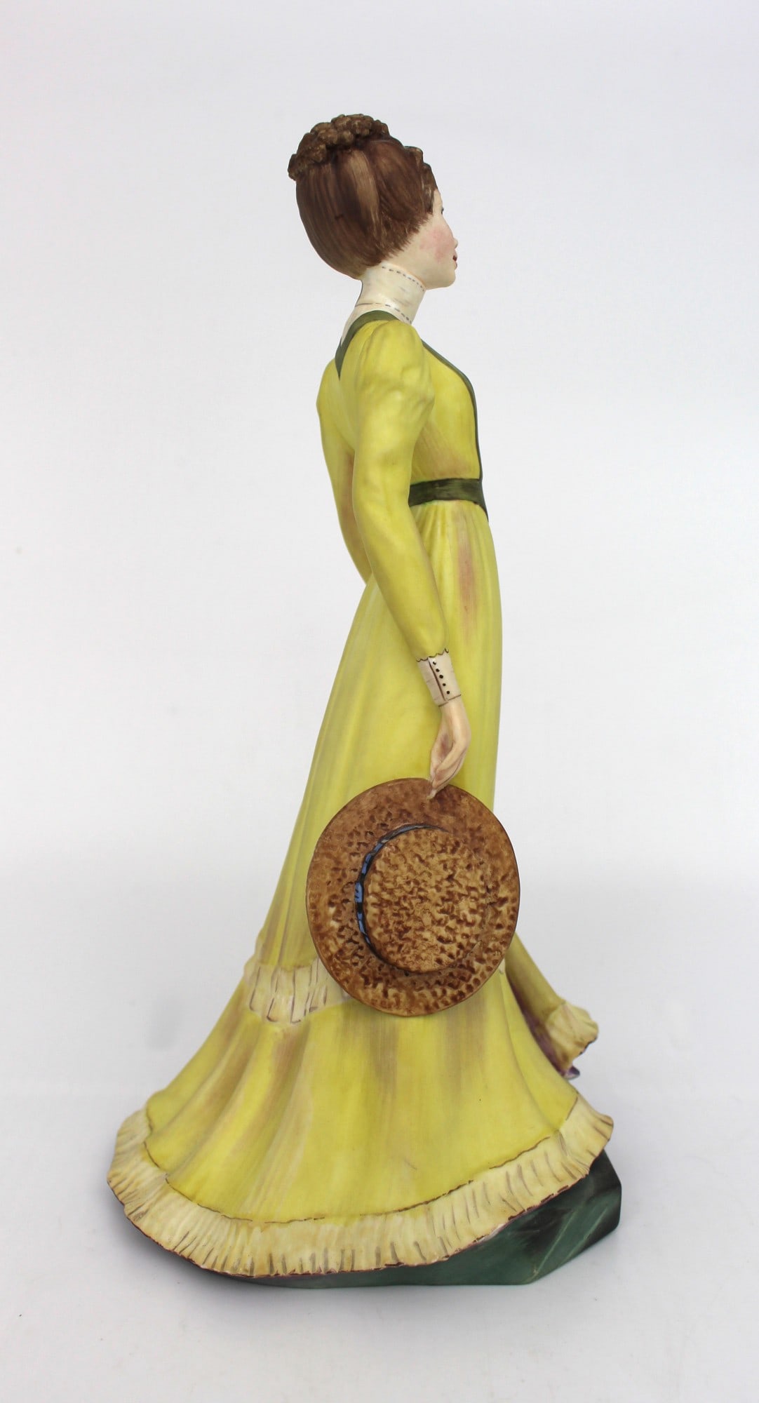 Albany Edwardian Series Figurine Amelia - 2