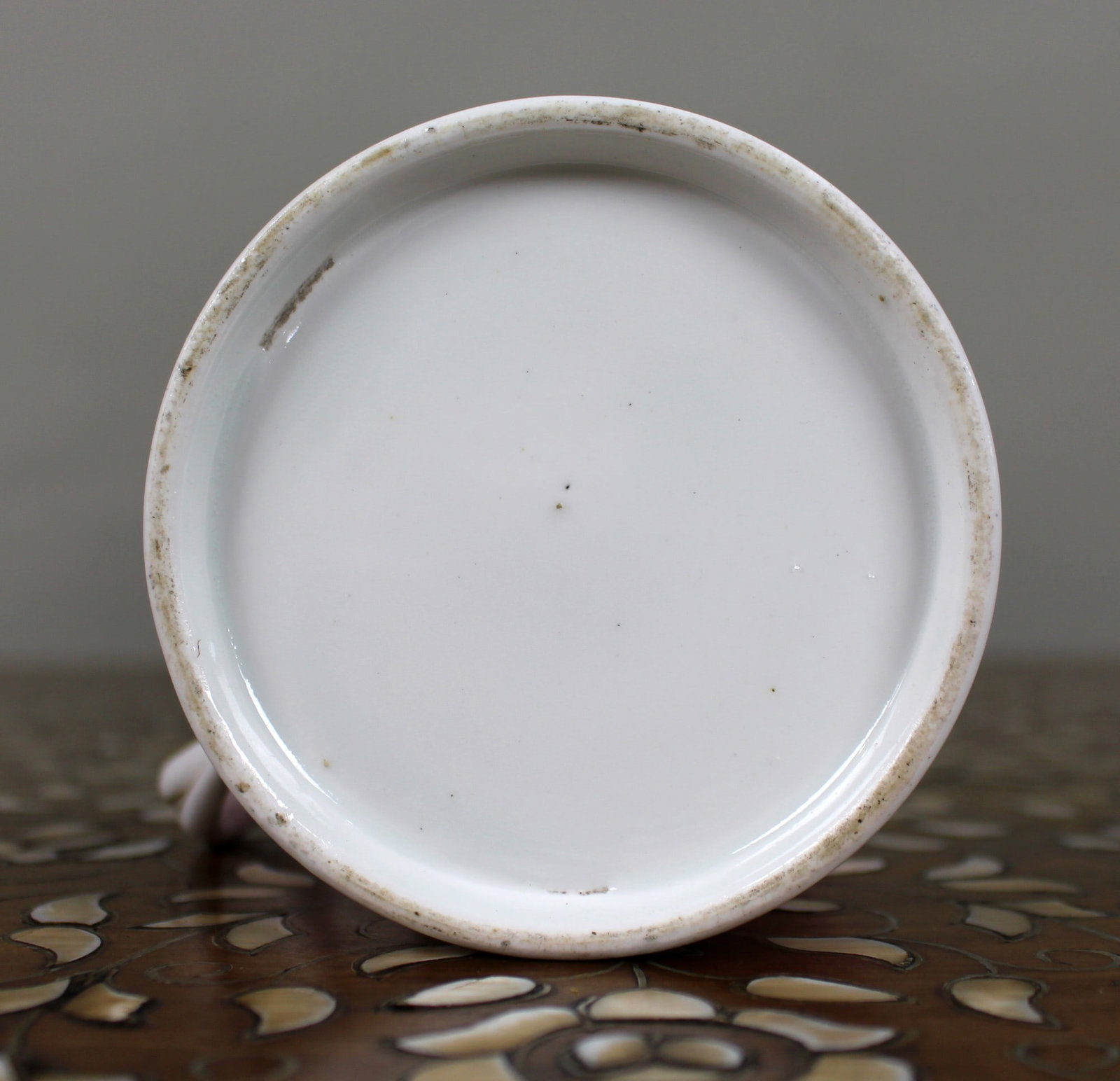 Mid-19th Century Grainger Worcester Porcelain Tankard – Rose Pompadour Ground - 5