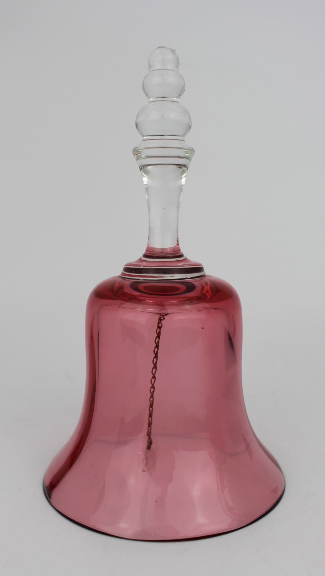 Vintage Cranberry Glass Bell: Title: Vintage Cranberry Glass Bell Description: Vintage Cranberry Glass Bell. Mid 20th century. Measures 10.5 x 10.5 x 18 (height) cm Condition: Used Delivery option: Collection & Delivery