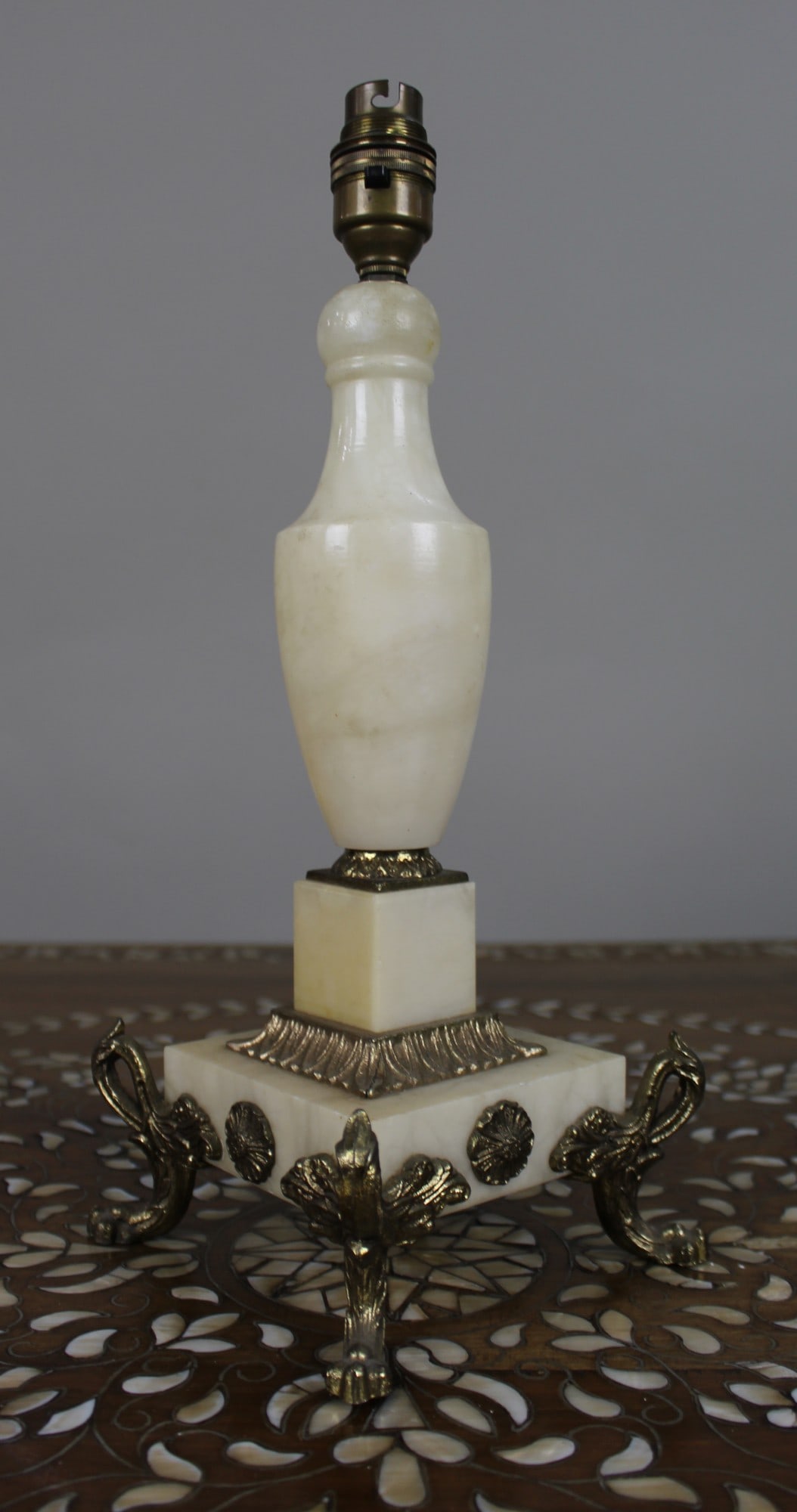Vintage Alabaster and Metal Mounted Table Lamp - 4