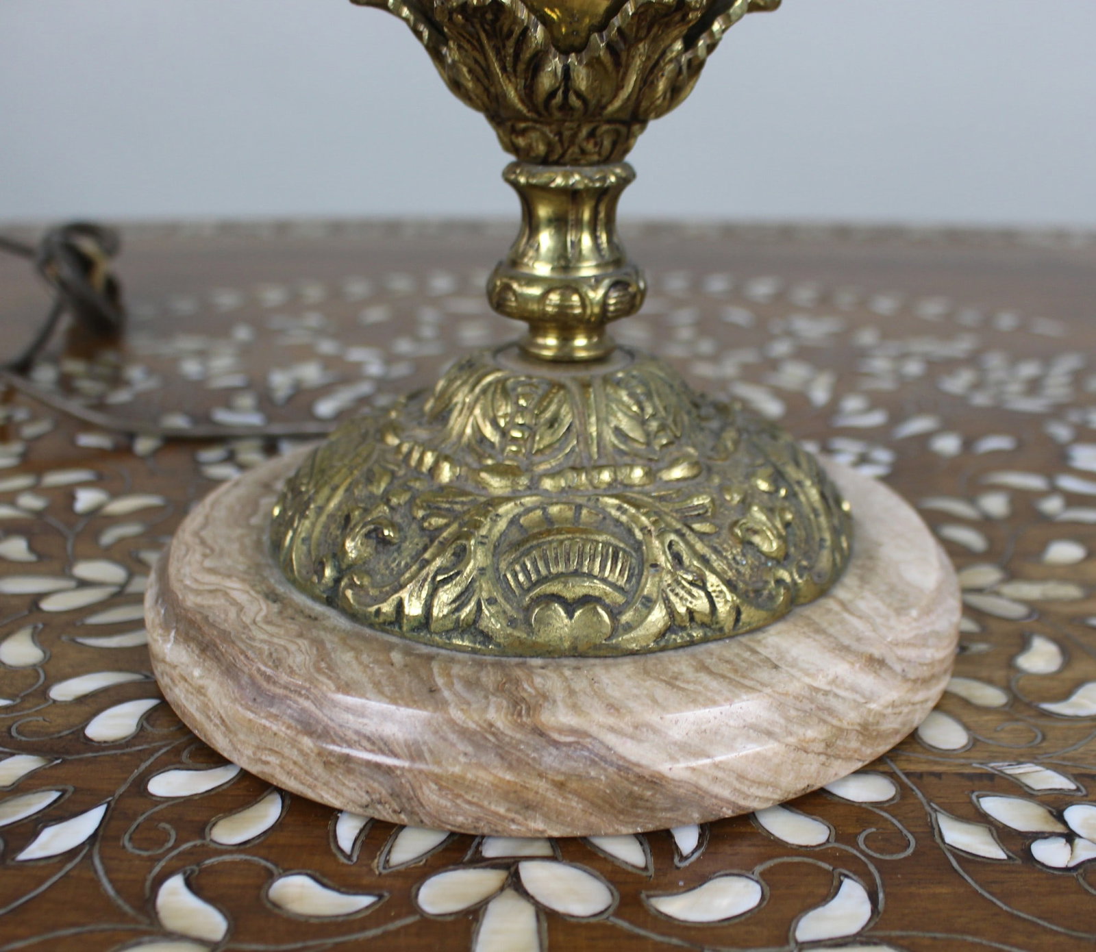 Vintage Neoclassical Style Gilt Metal and Marble Table Lamp - 5