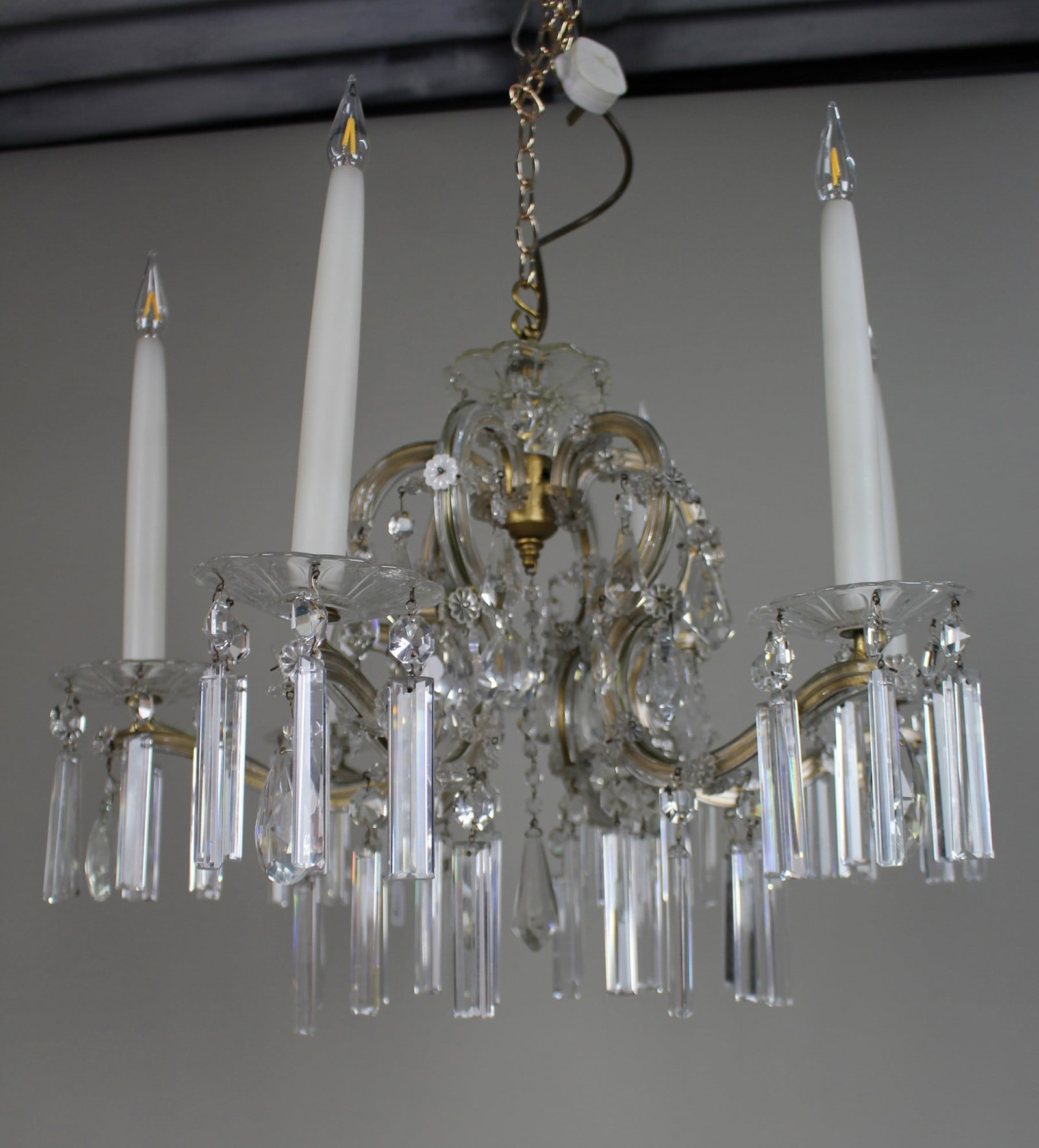 Suite of 3 Fine Cut Glass Crystal Chandeliers 1 Large & Pair - 10