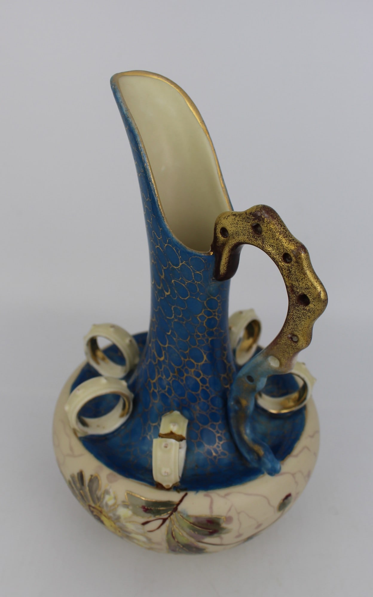 Victorian Decorative Blush Ewer - 4