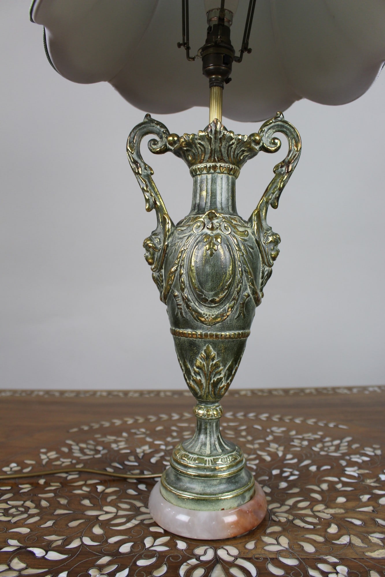 Vintage Decorative Table Lamp with Shade - 3