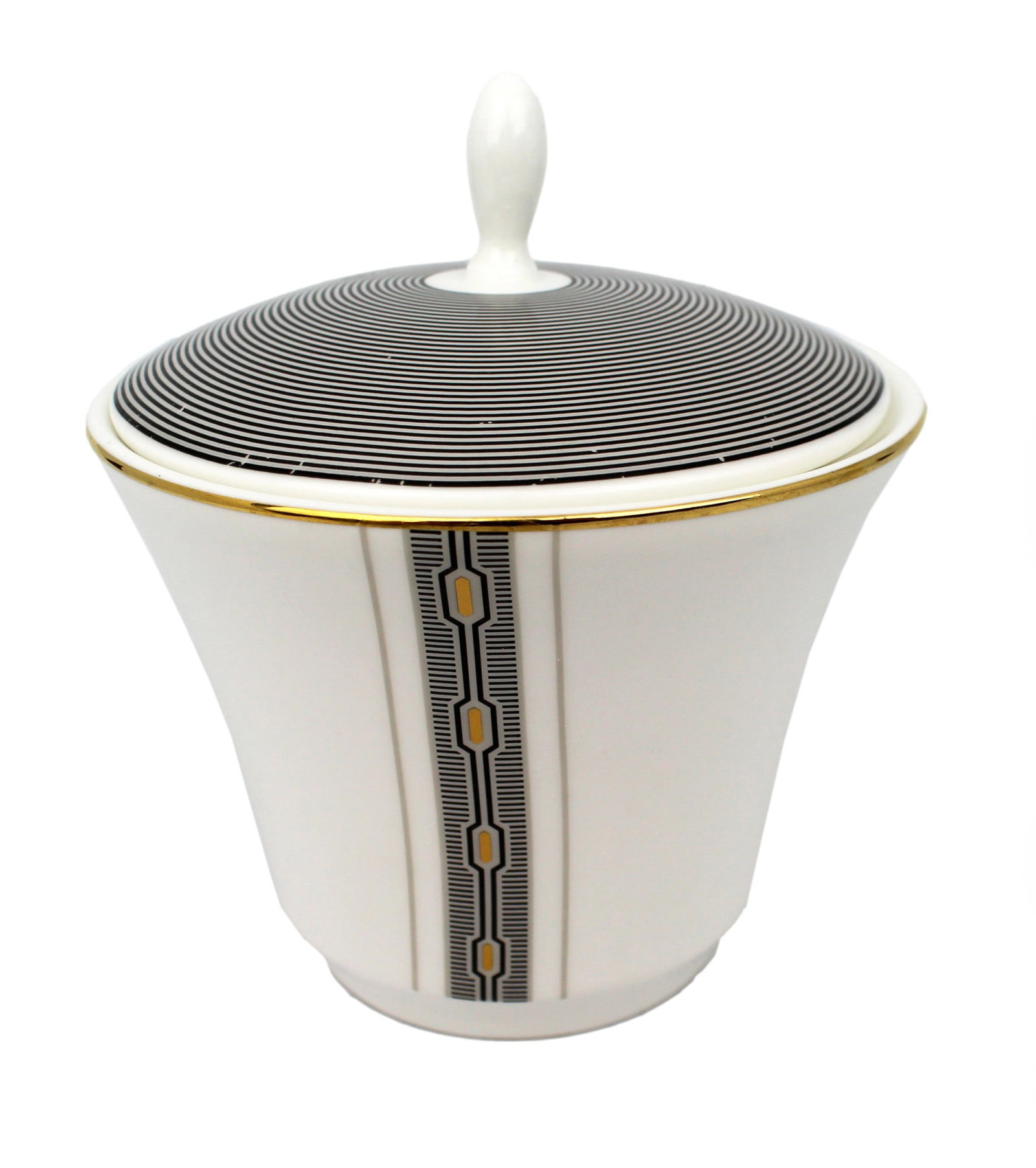 Wedgwood Plaza Lidded Vase & Plate: Title: Wedgwood Plaza Lidded Vase & Plate Description: Wedgwood Plaza Lidded Vase & Plate Condition: Used Delivery option: Collection & Delivery Location: WR1 Category: Antiques