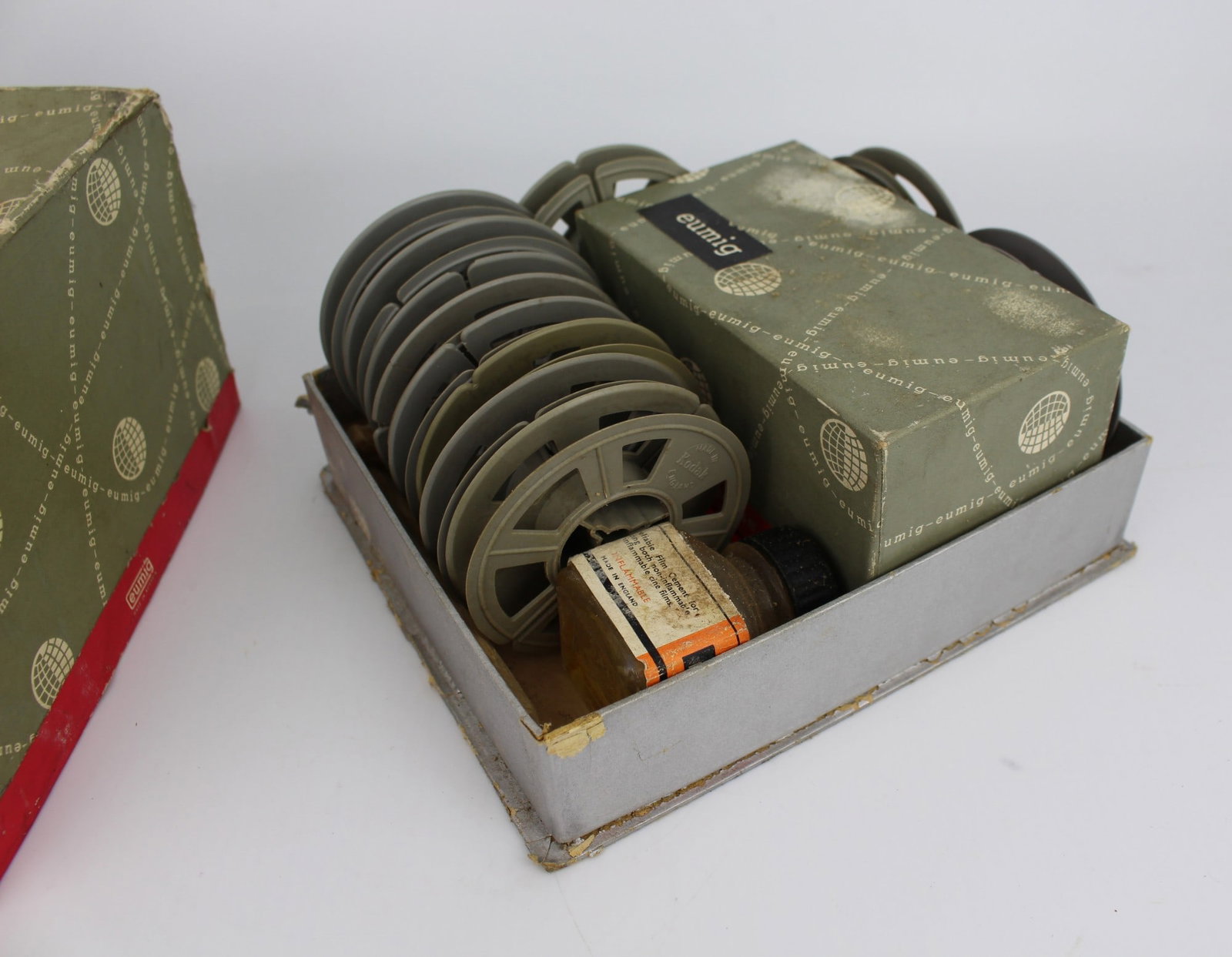 Eumig: Title: Eumig Description: Eumig Condition: Used Delivery option: Collection & Delivery Location: WR1 Category: Antiques