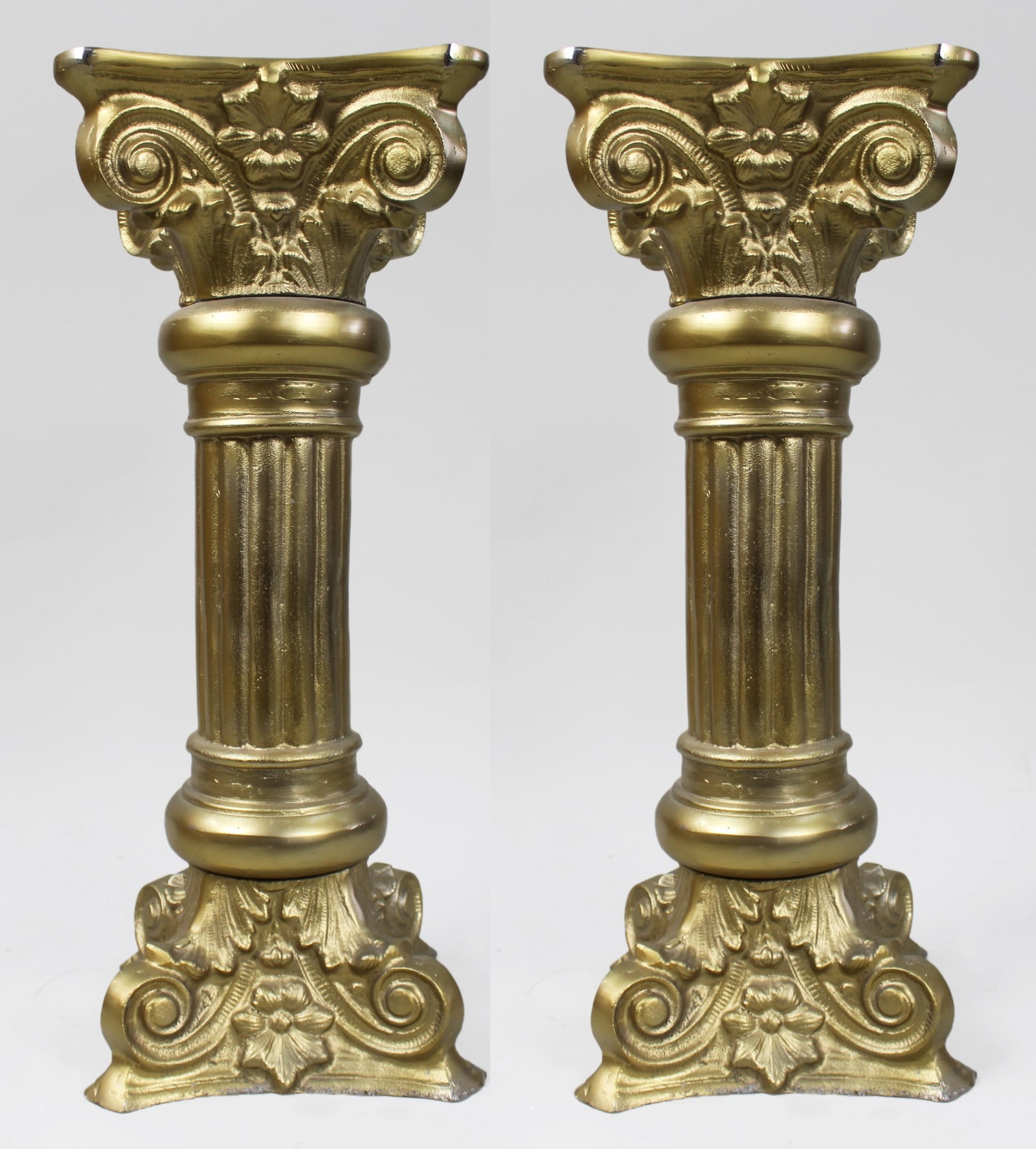 Pair Columns: Title: Pair Columns Description: Pair Columns Condition: Used Delivery option: Collection & Delivery Location: WR1 Category: Antiques
