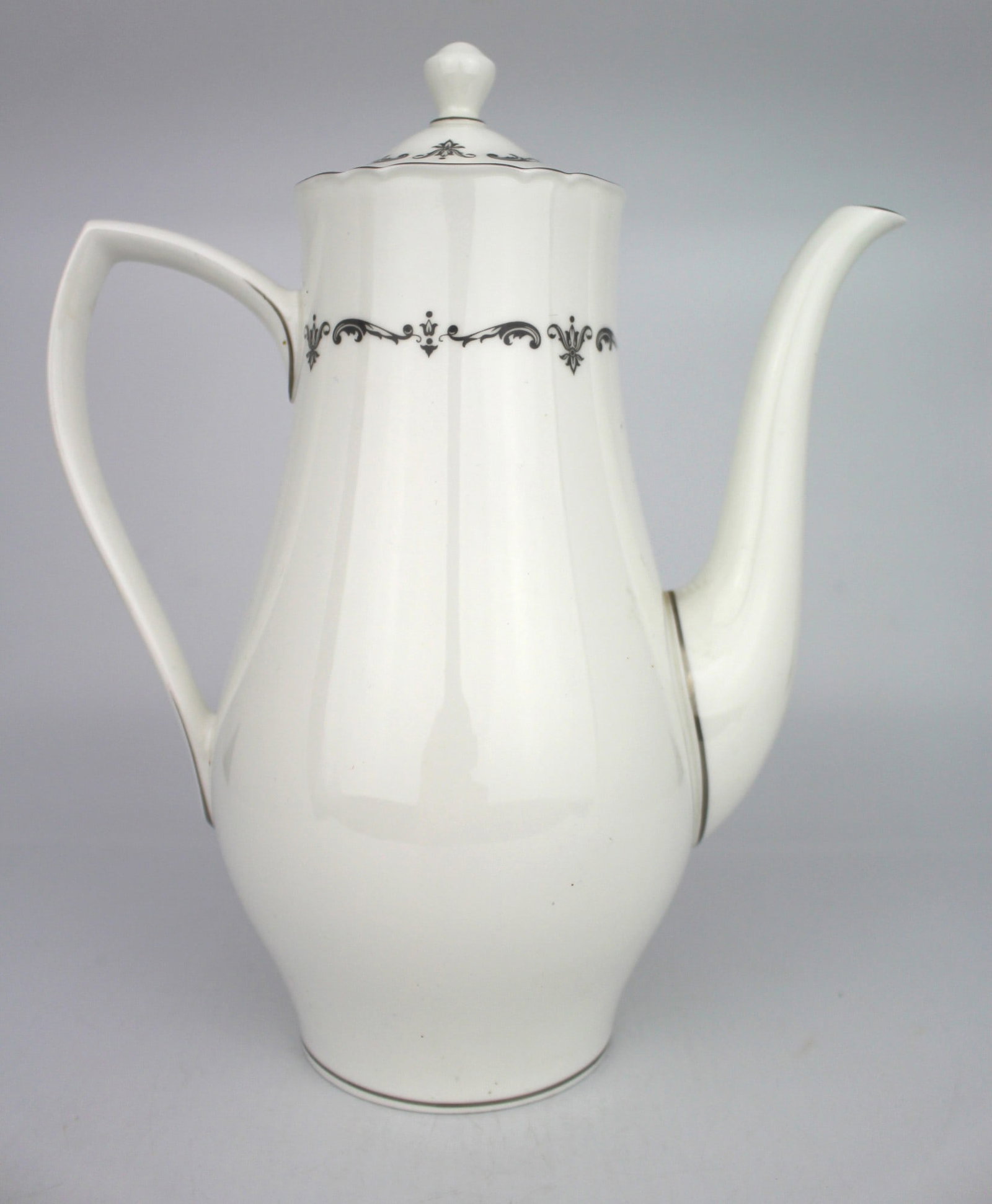 Royal Worcester Silver Chantilly Coffee Pot (1 of 4)