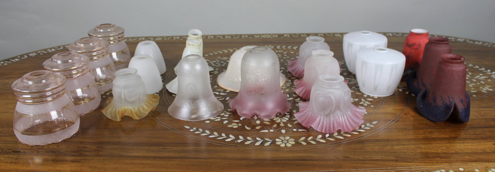 Collection of Vintage Glass Lampshades: Title: Collection of Vintage Glass Lampshades Description: Collection of Vintage Glass Lampshades. 20 shades, as pictured Condition: Used Delivery option: Collection & Delivery Location: WR1