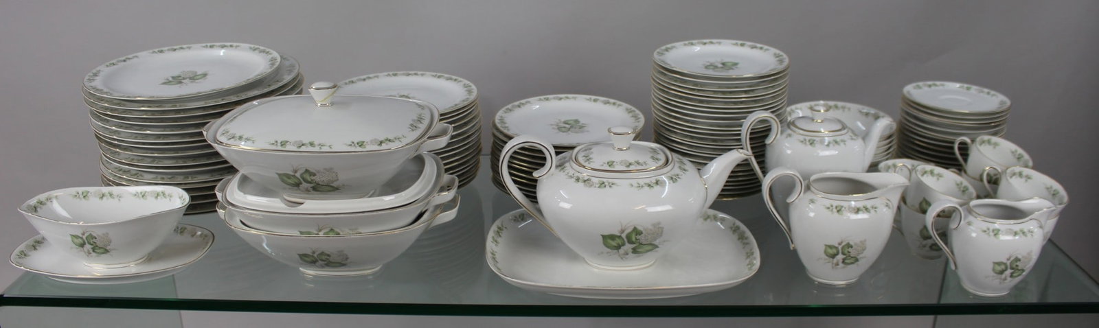 Extensive Franconia Krautheim “Summer Bloom“ Dinner Tea Service (1 of 1)