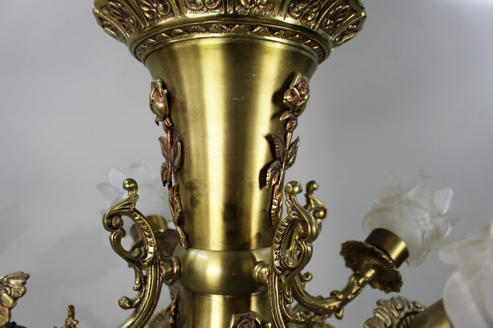 Vintage 12 Light French Brass Chandelier with Glass Shades - 4