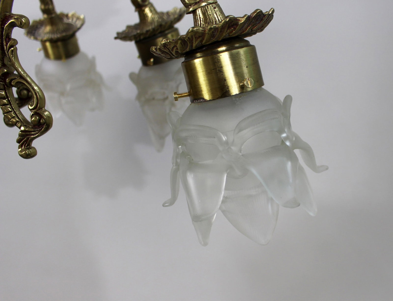 Vintage 12 Light French Brass Chandelier with Glass Shades - 6