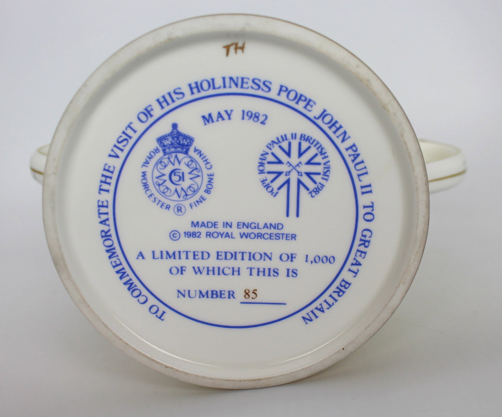 Royal Worcester Two Handled Pope John Paul Loving Cup - 7
