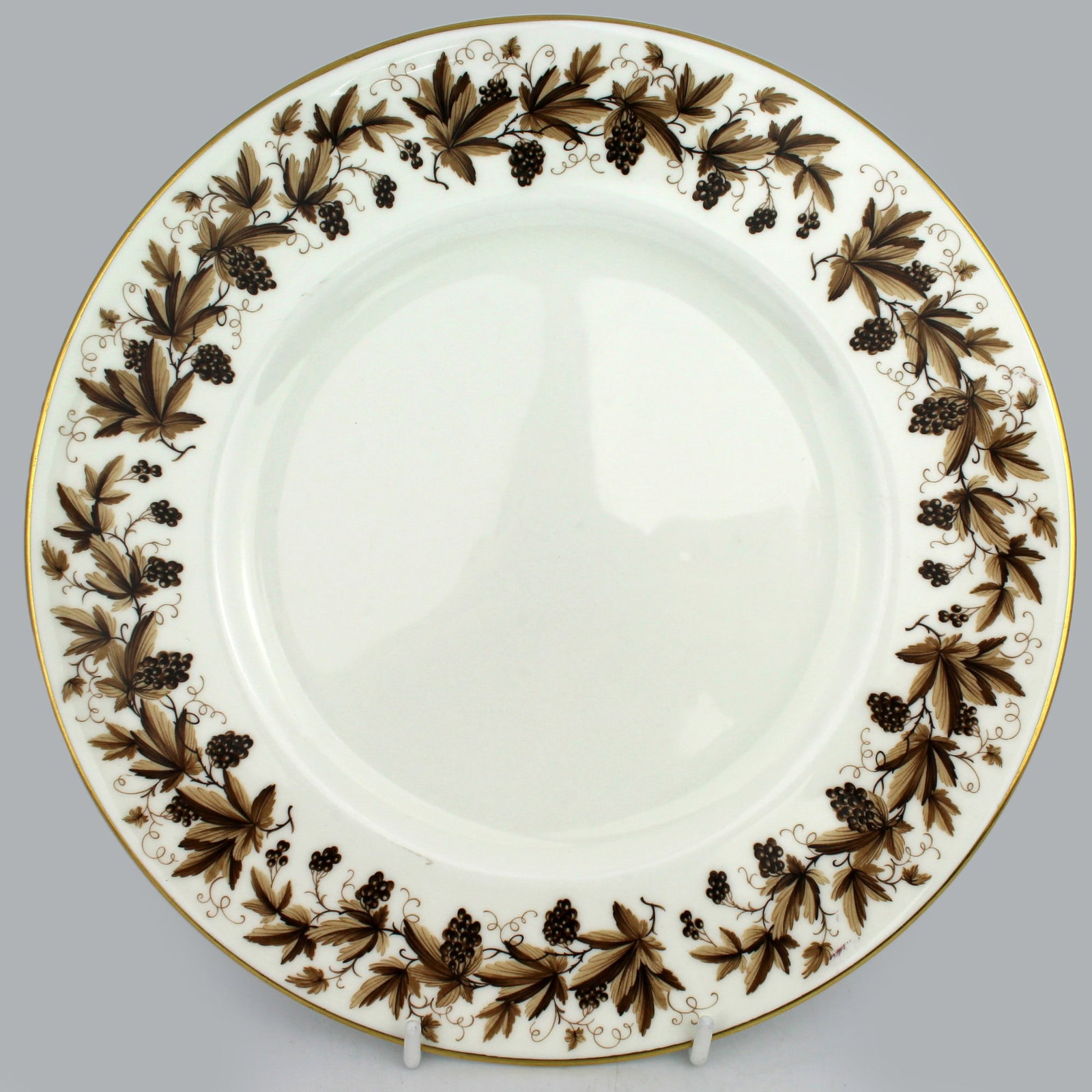 Large Wedgwood ‘Autumn Vine’ Bone China Dinner & Tea Service - 9