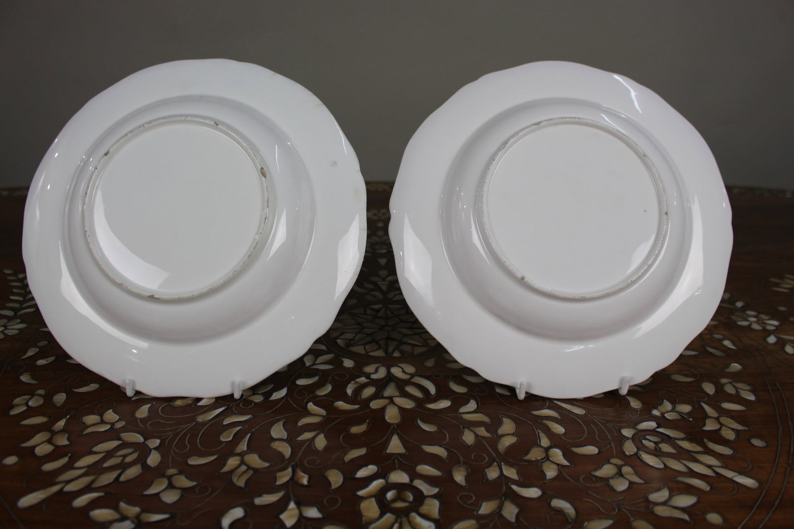 Pair of 18th-Century English Blue & White Porcelain Bowls - 7