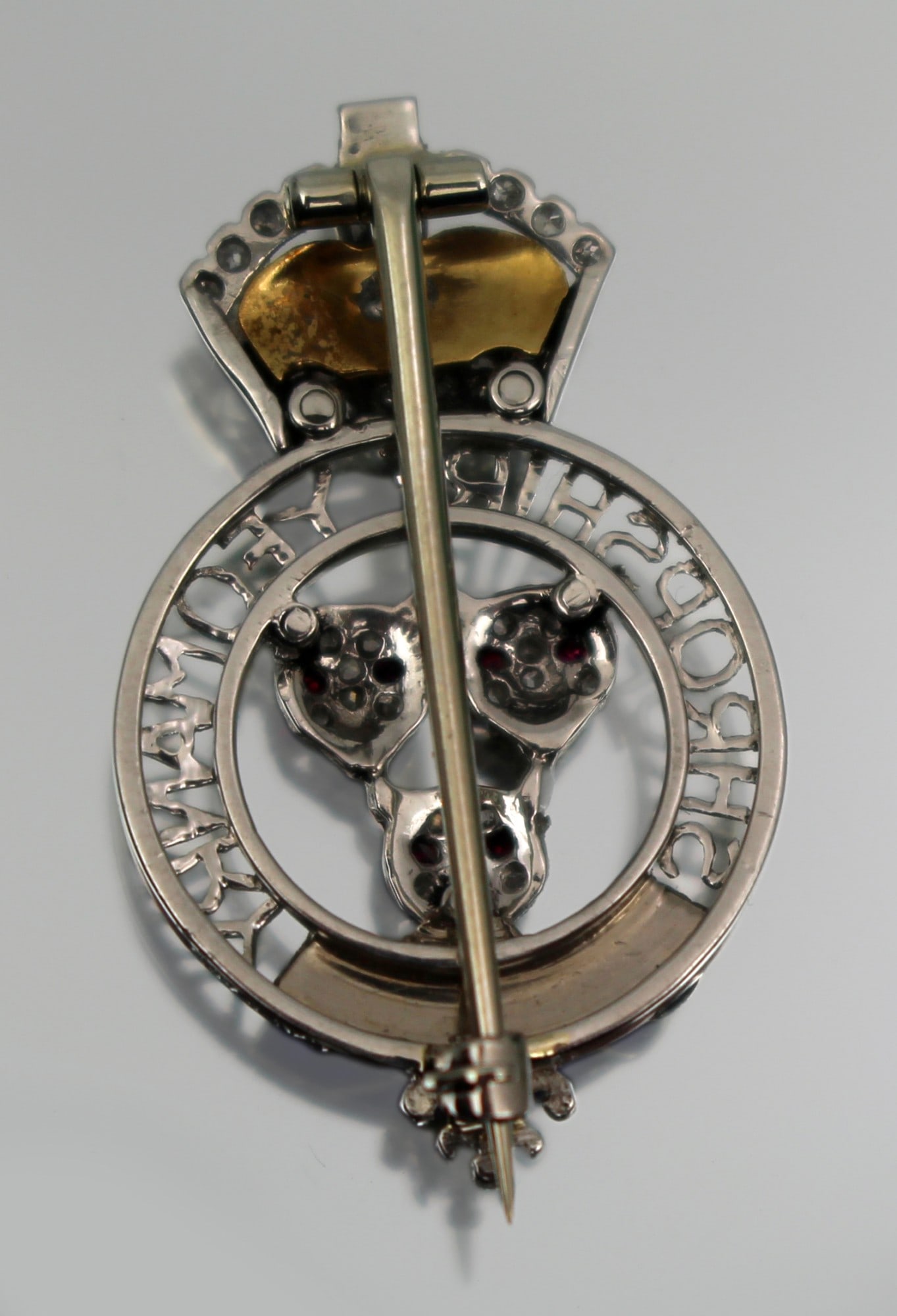 Fine Shropshire Yeomanry Sweetheart Brooch by Garrard – Gold, Enamel, Ruby Eyes - 5