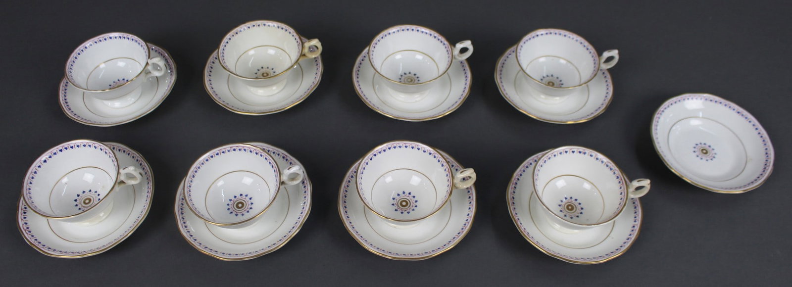 Antique English Porcelain Tea Cups & Saucers: Title: Antique English Porcelain Tea Cups & Saucers Description: Antique English Porcelain Tea Cups & Saucers Set of late 19th-century English porcelain tea cups and saucers, decorated with a