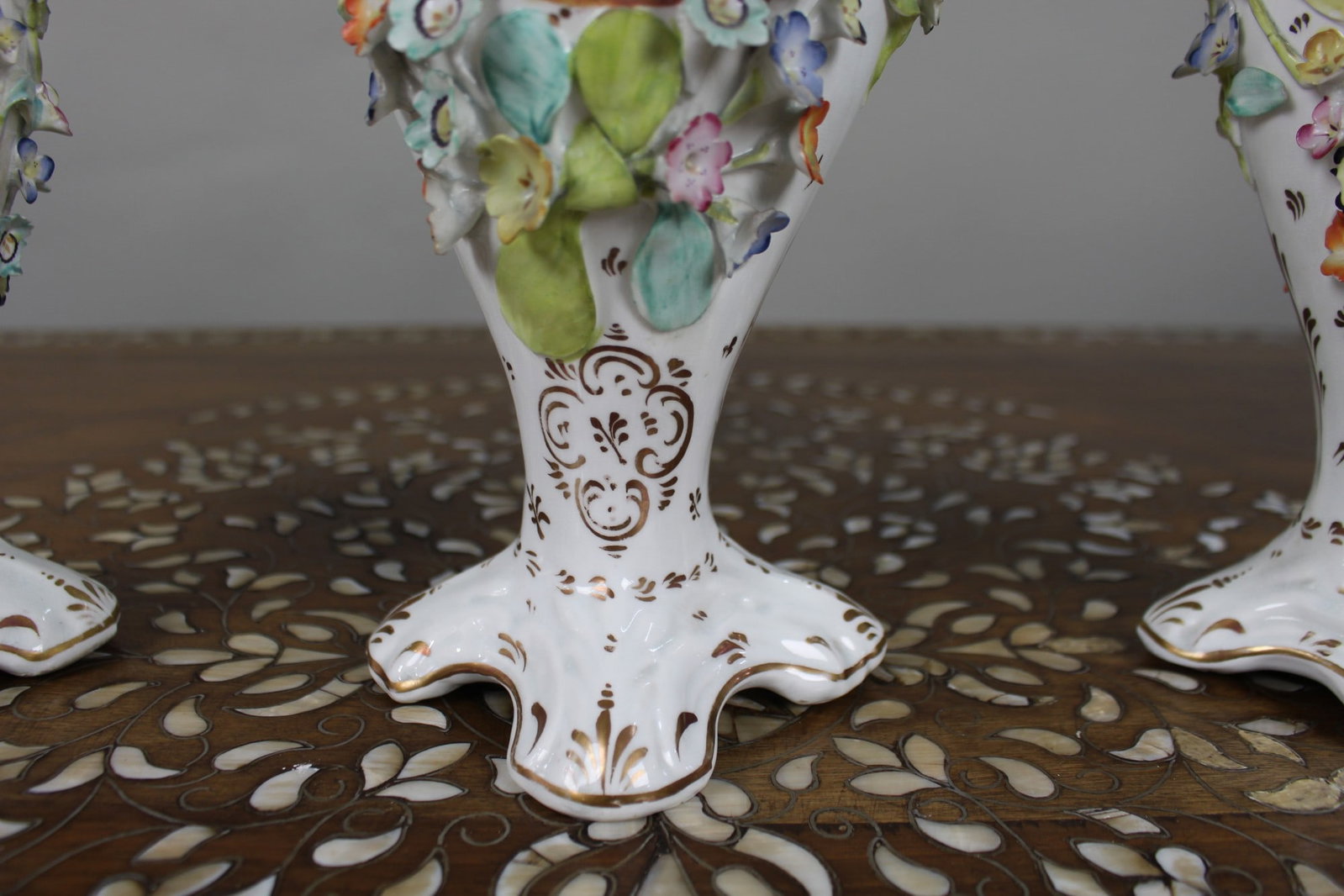 Garniture of Three English Flower-Encrusted Porcelain Vases, c.1850 (probably Samuel Alcock & Co.... - 12