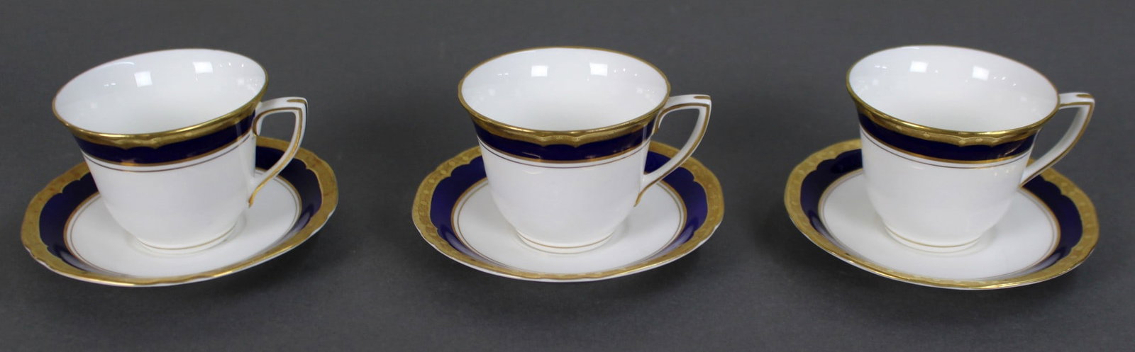 Collection of 3 Royal Worcester Aston Demitasse Cups & Saucers: Title: Collection of 3 Royal Worcester Aston Demitasse Cups & Saucers Description: Collection of 3 Royal Worcester Aston Demitasse Cups & Saucers Condition: Used Delivery option: Collection