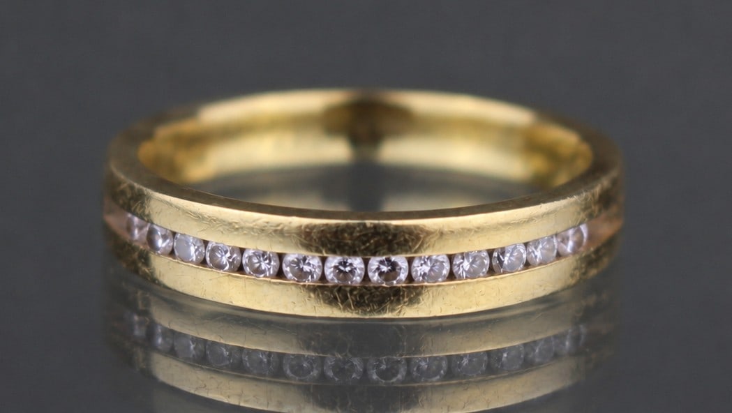 Vintage Diamond 18ct Gold Ring - 2