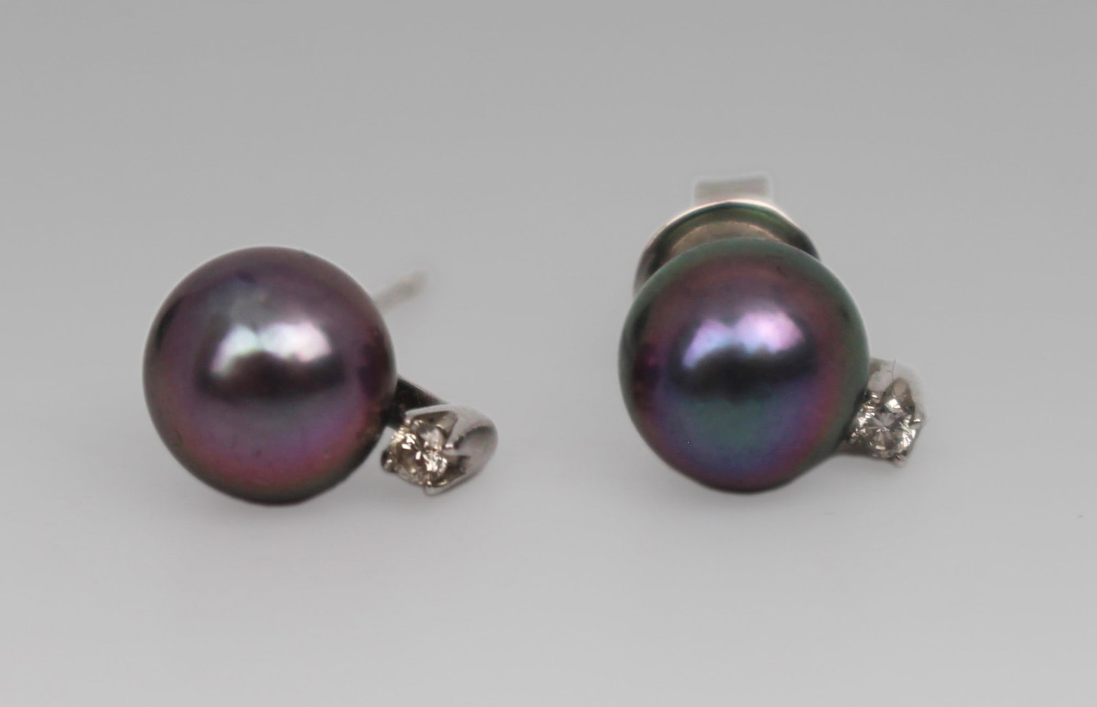Black Pearl & Diamond 18ct Gold Ear Studs - 2