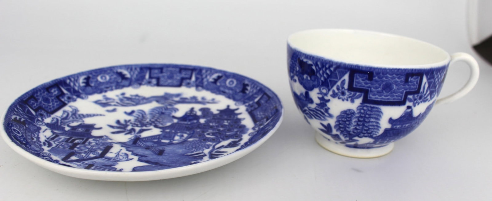Collection of Antique & Vintage Blue & White Tea Cups & Saucers - 13