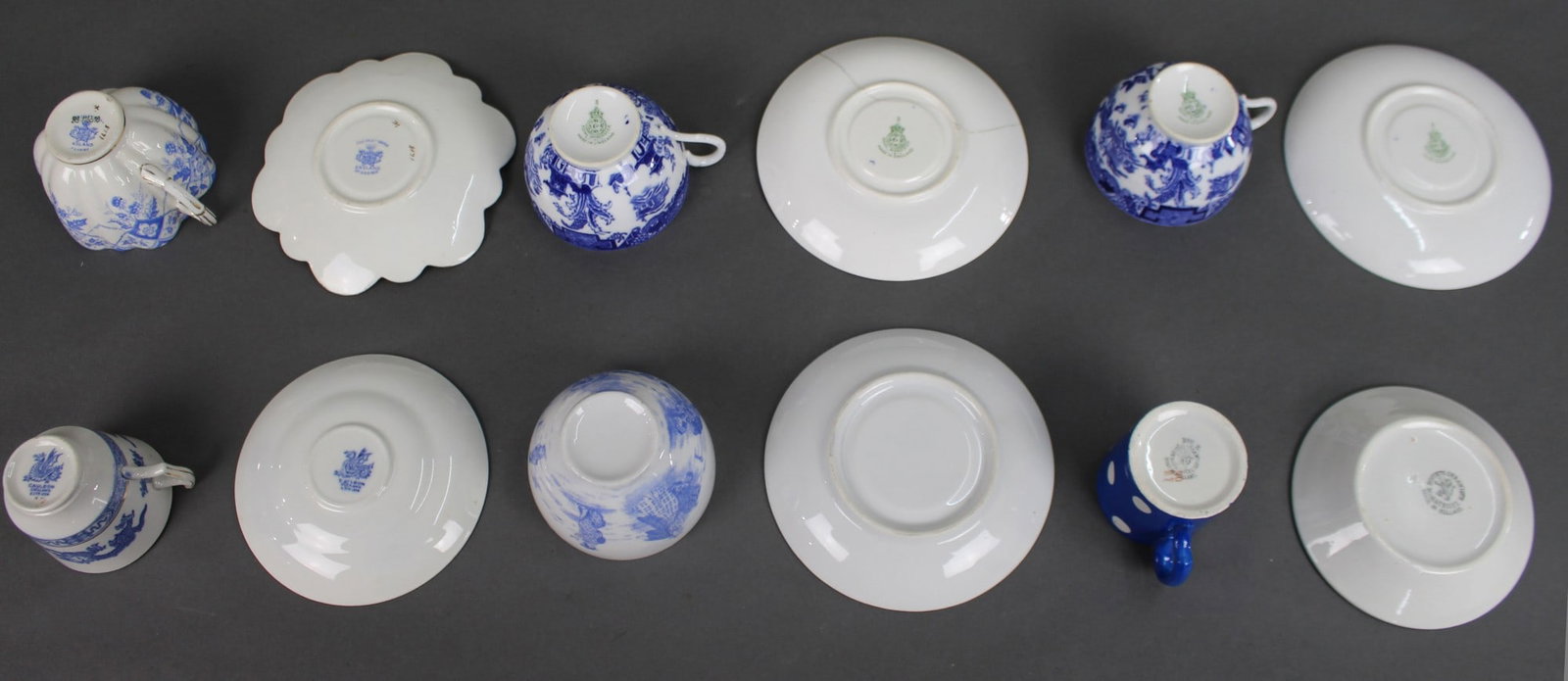 Collection of Antique & Vintage Blue & White Tea Cups & Saucers - 4