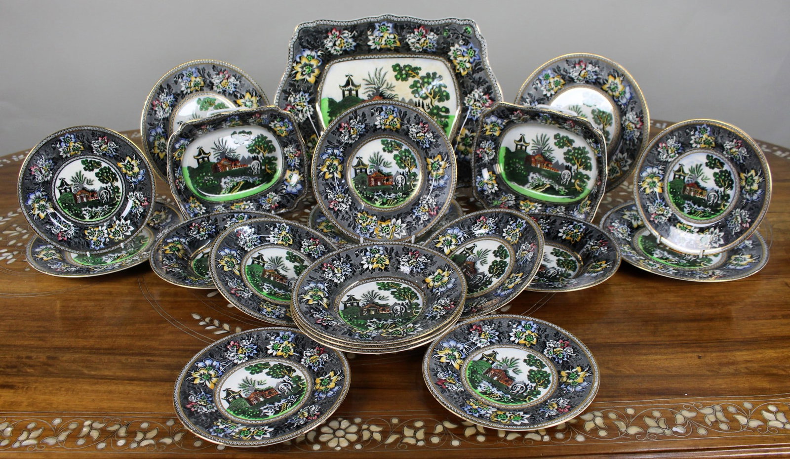 Hatterbridge Pottery Chinoiseries Rogers 20-Piece Dinner Service: Title: Hatterbridge Pottery Chinoiseries Rogers 20-Piece Dinner Service Description: Hatterbridge Pottery “Reproduction of Rogers 1780” 20-Piece Dinner Service English early 20
