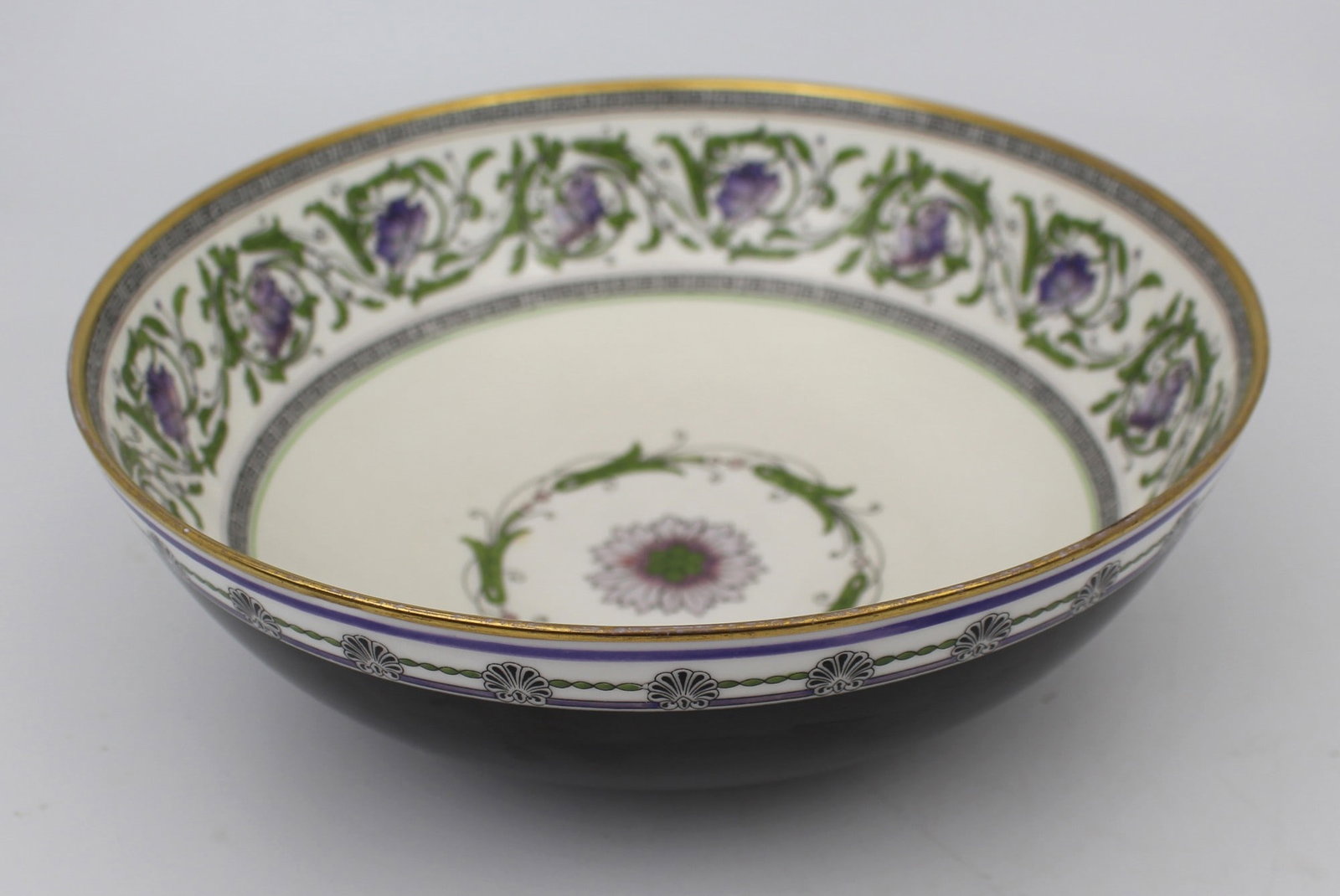 Royal Doulton Floral Decorated Bowl – c.1920: Title: Royal Doulton Floral Decorated Bowl – c.1920 Description: Royal Doulton Bowl, c.1920 An attractive early 20th-century porcelain bowl by Royal Doulton. The interior is finely decorated