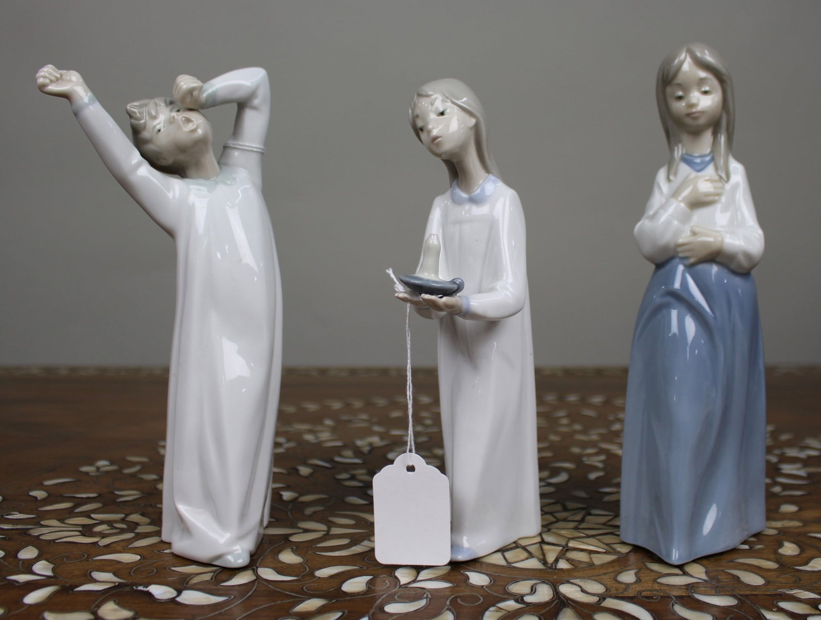 Collection of 3 Figurines 2 Lladro, 1 Nao: Title: Collection of 3 Figurines 2 Lladro, 1 Nao Description: Collection of 3 Figurines 2 Lladro, 1 Nao. All in good order Condition: Used Delivery option: Collection & Delivery Location: WR1