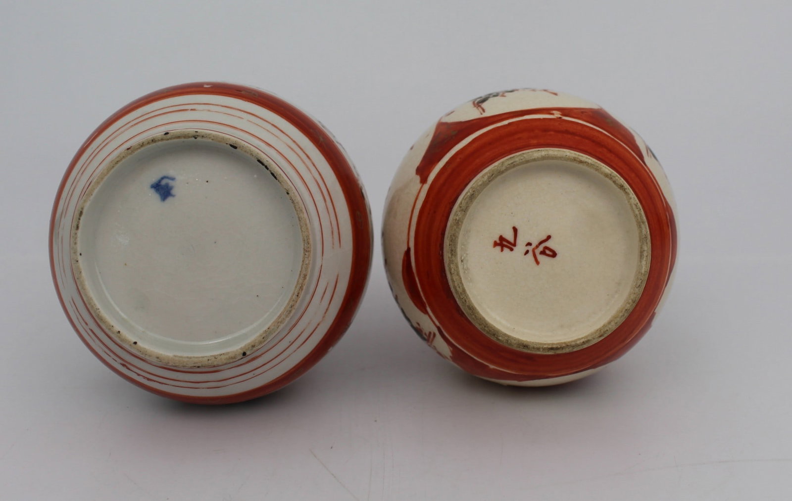 Pair of Antique Japanese Kutani Porcelain Bottle Vases, Meiji Period - 4