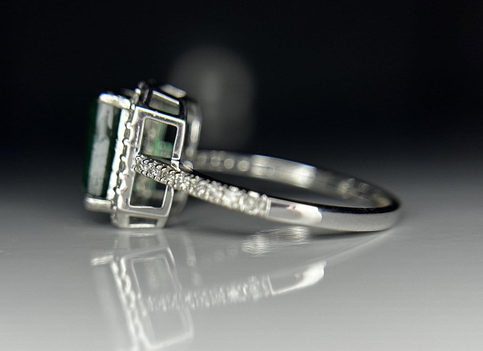 Beautiful 2.67ct Natural Columbian Emerald With Natural Diamonds & 18k Gold - 5