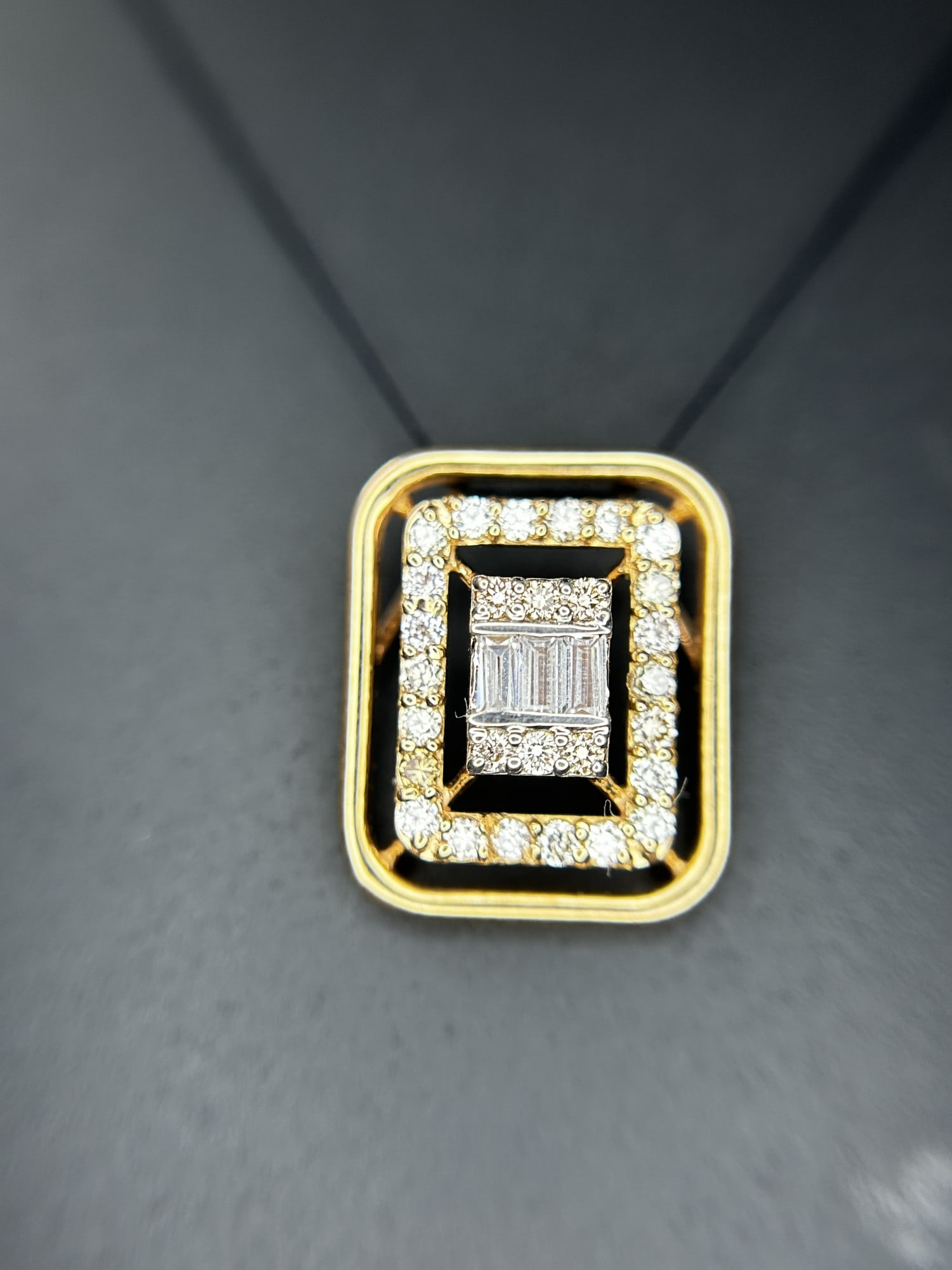 Beautiful Natural 0.40 CT Diamond Pendant With 18k Yellow Gold - 2