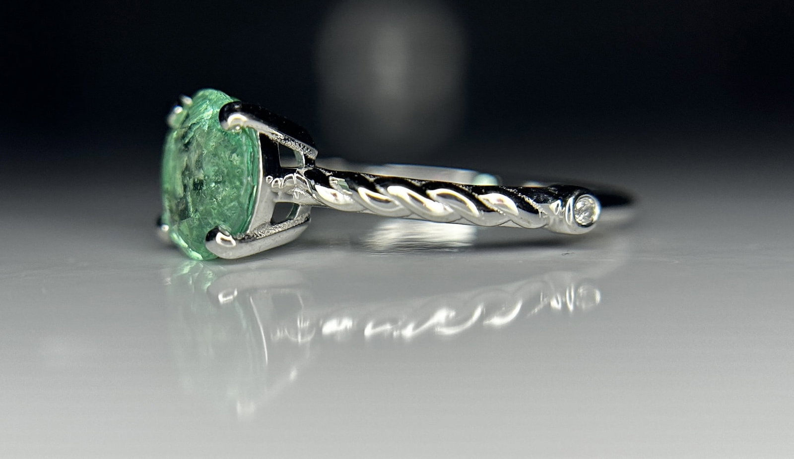 Beautiful 1.35ct Natural Emerald With Natural Diamonds & 18k Gold - 5