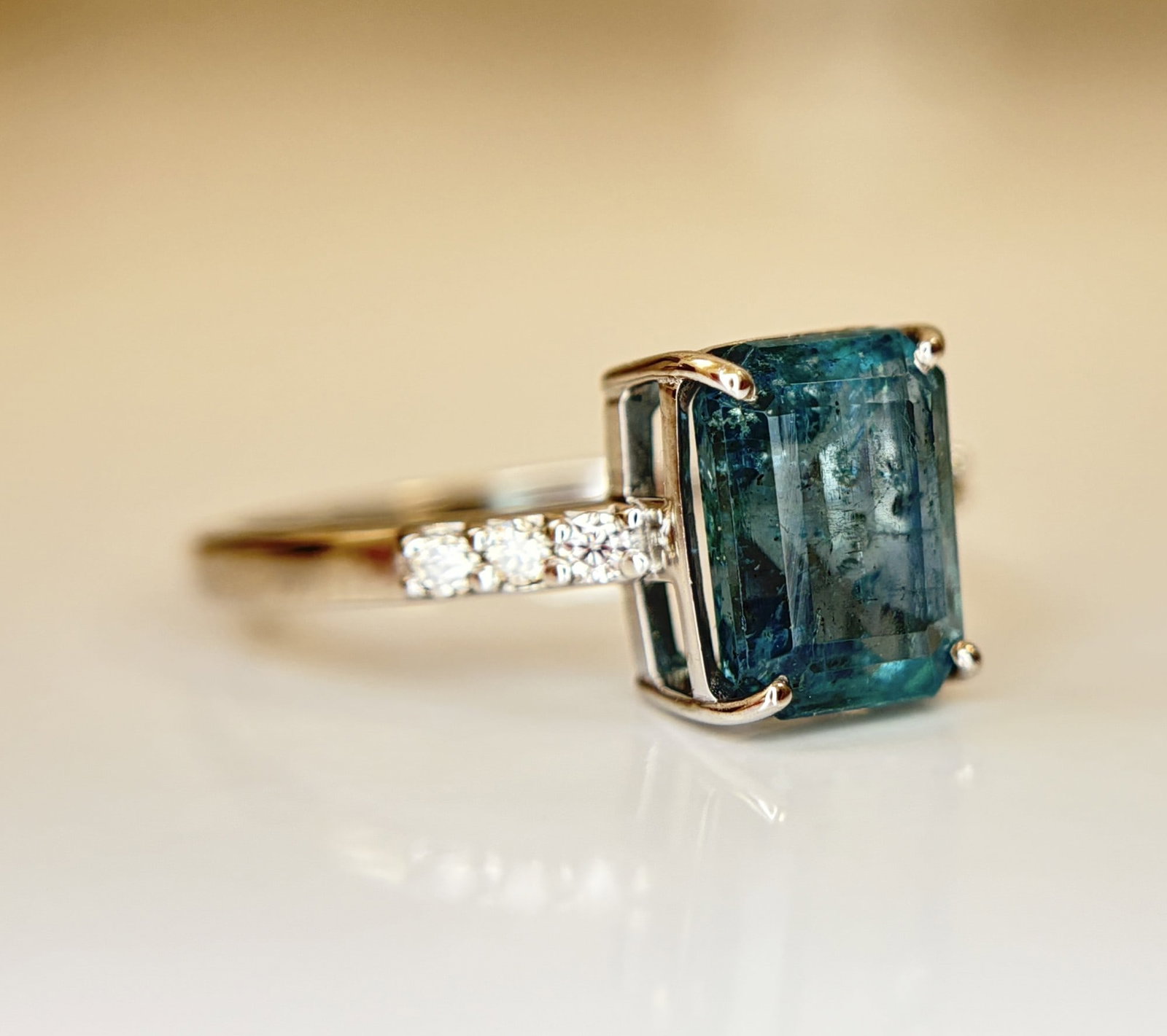 Beautiful 3.50 CT Natural Emerald Ring With Natural Diamonds & Platinum 950 - 9