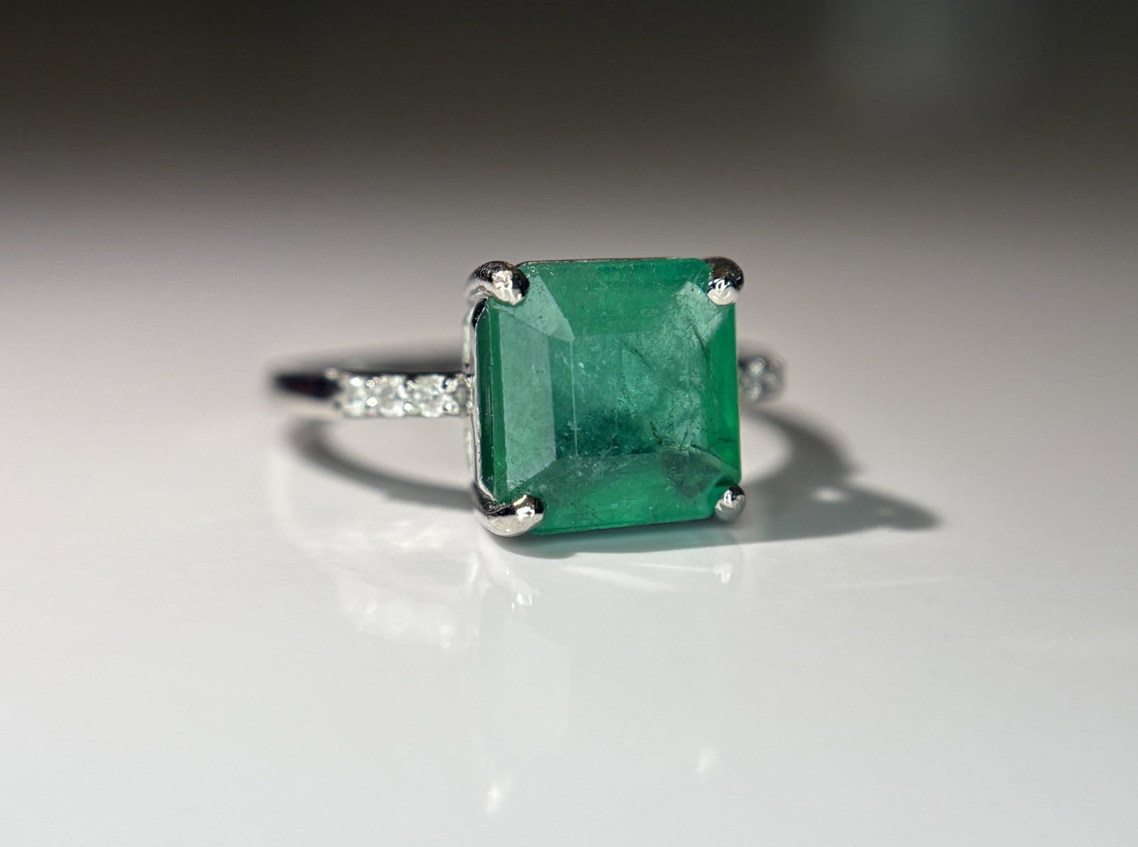 Beautiful 2.65 CT Natural Emerald Ring With Natural Diamonds & Platinum 950 - 10