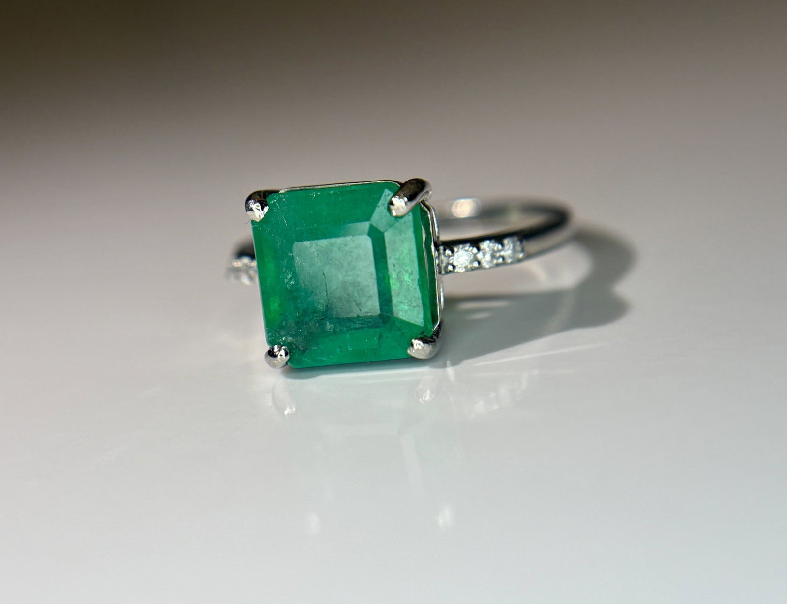 Beautiful 2.65 CT Natural Emerald Ring With Natural Diamonds & Platinum 950 - 3