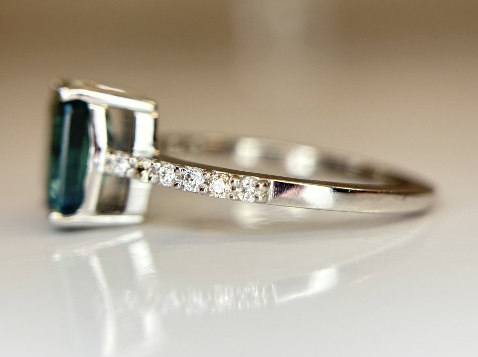 Beautiful 1.86 CT Natural Emerald Ring With Natural Diamonds & Platinum 950 - 6