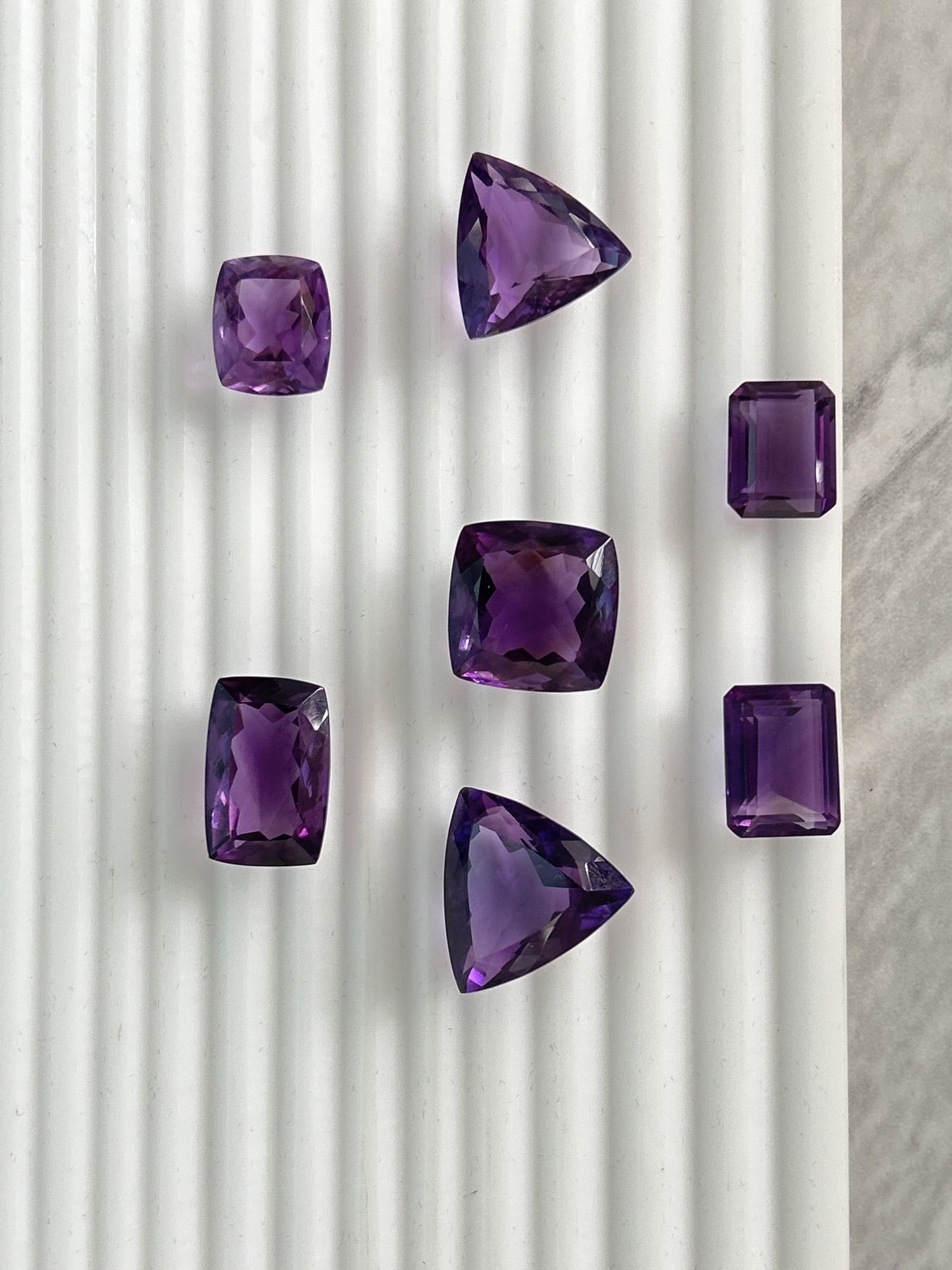 119.90ct Natural Amethyst: Title: 119.90ct Natural Amethyst Description: 119.90ct Natural Amethyst Ideal for rings, earrings, pendants Beautiful clear big pieces AAA quality Condition: New Delivery option: