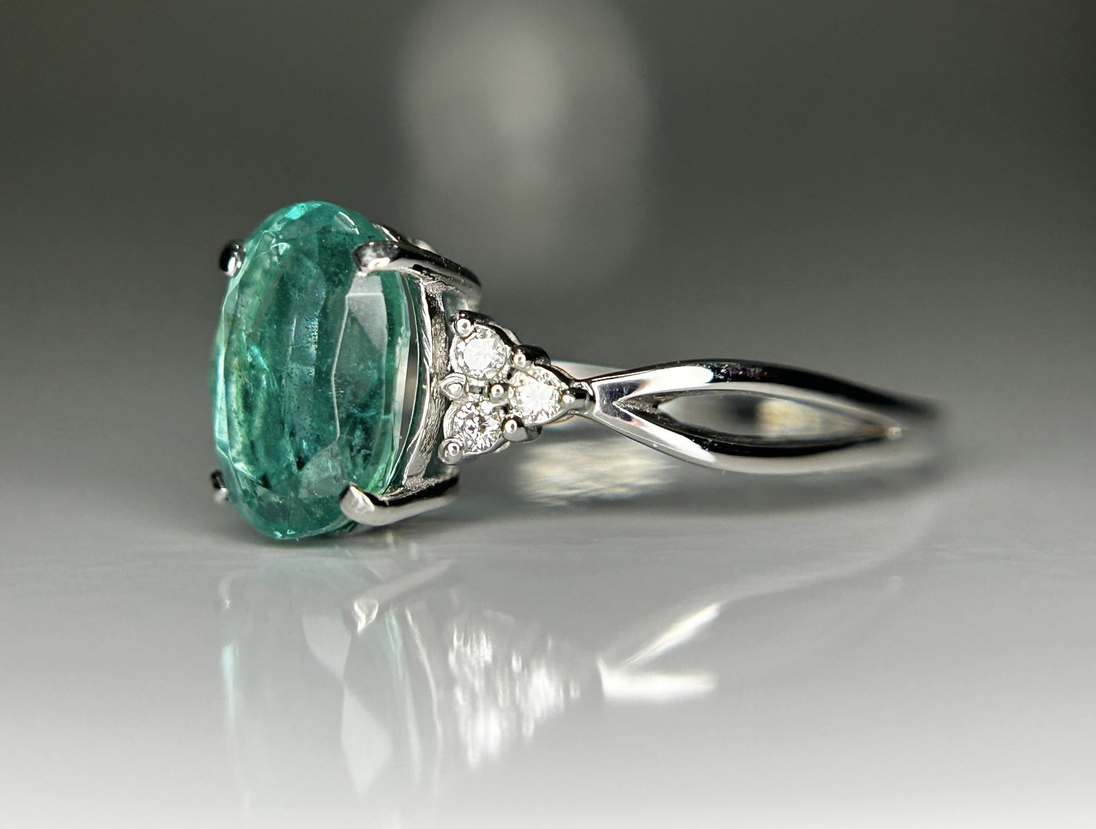 Beautiful Natural 1.35ct Emerald Ring With Natural Diamonds & Platinum 950 - 3