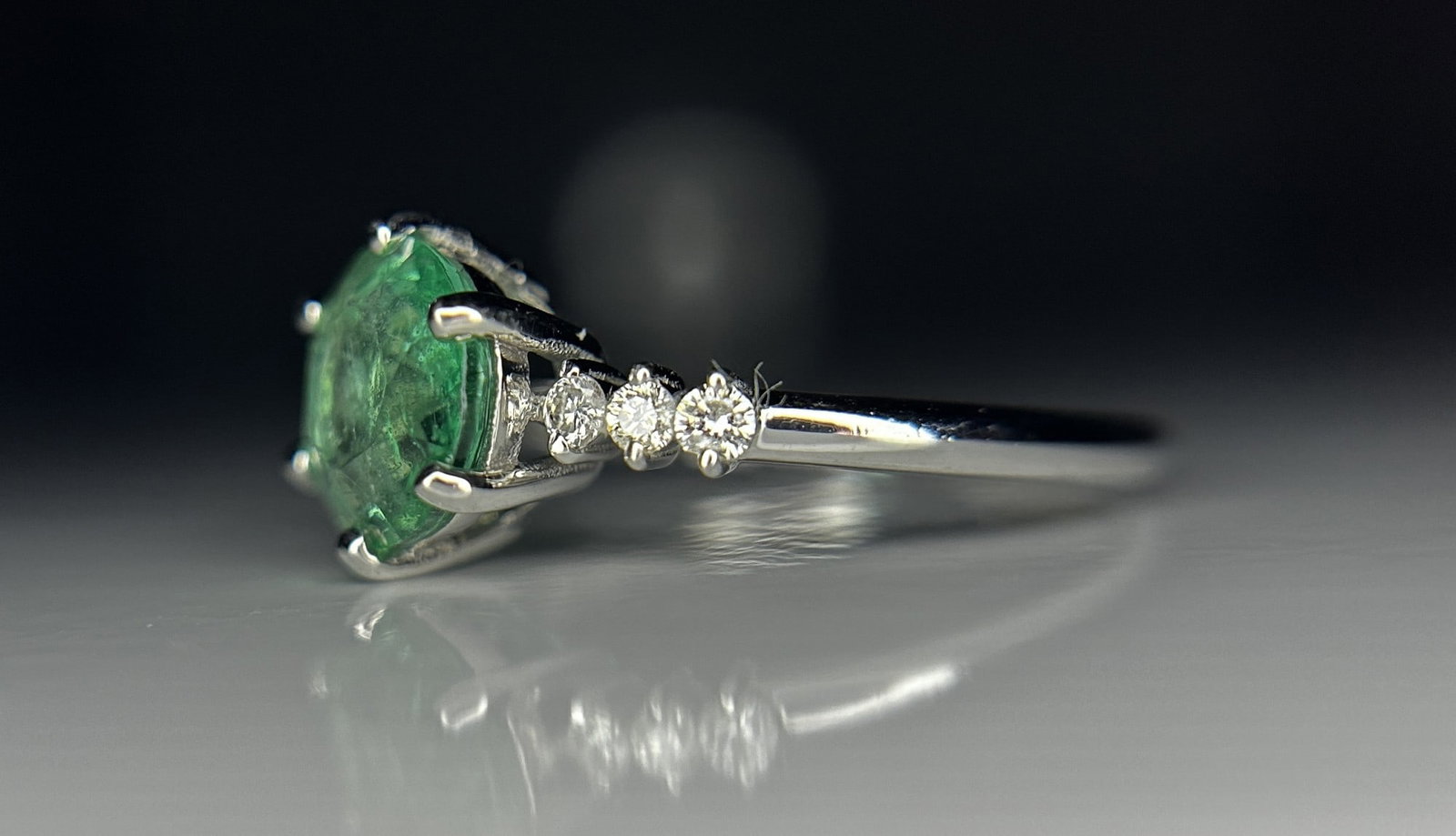 Beautiful 1.36 ct Natural Emerald With Natural Diamonds & 18k Gold - 5